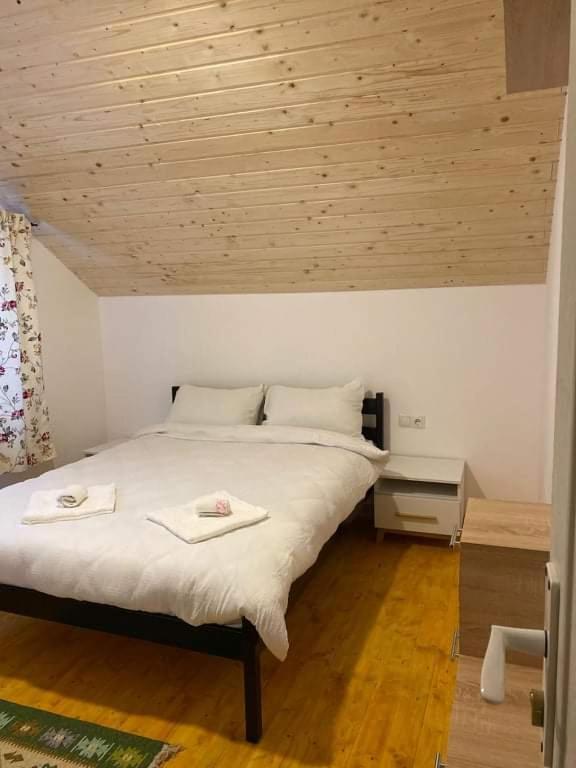 Double Room - Photo 4