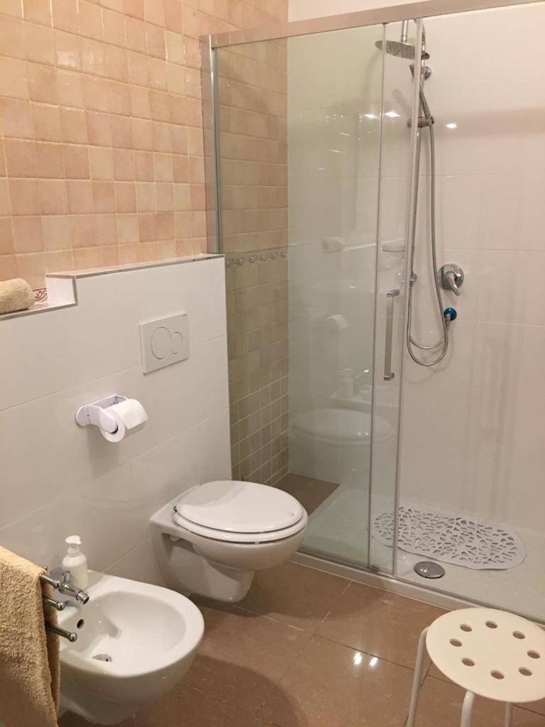 Standard Triple Room - Photo 7