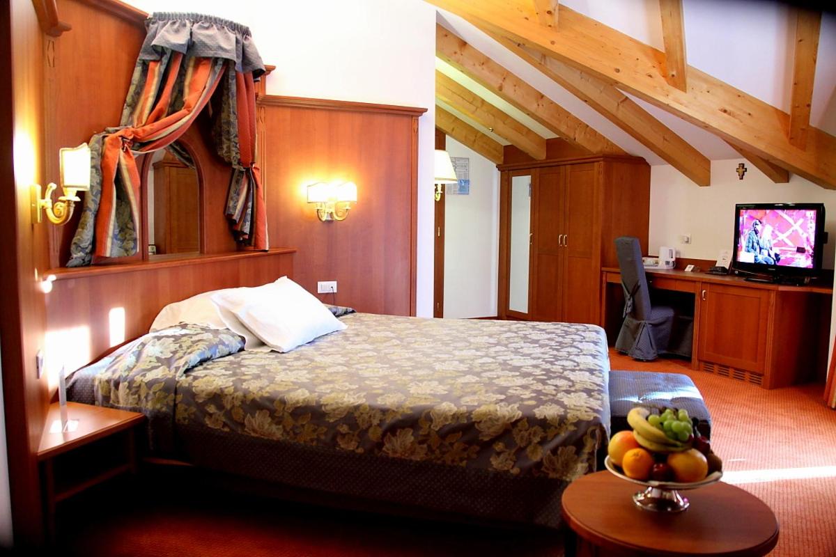 Superior Double Room - Photo 1