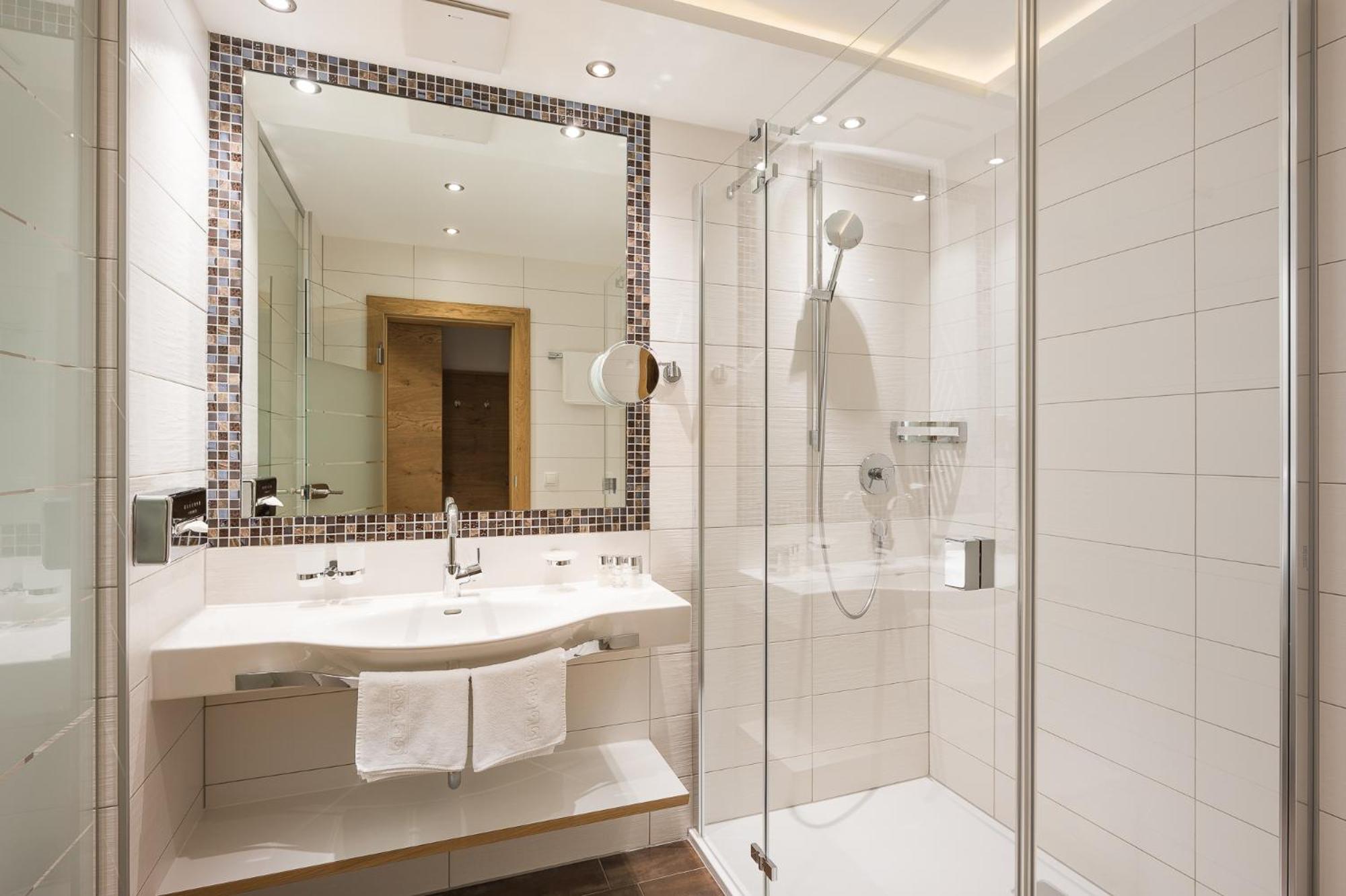 Duplex One-Bedroom Suite with Balcony photo 2