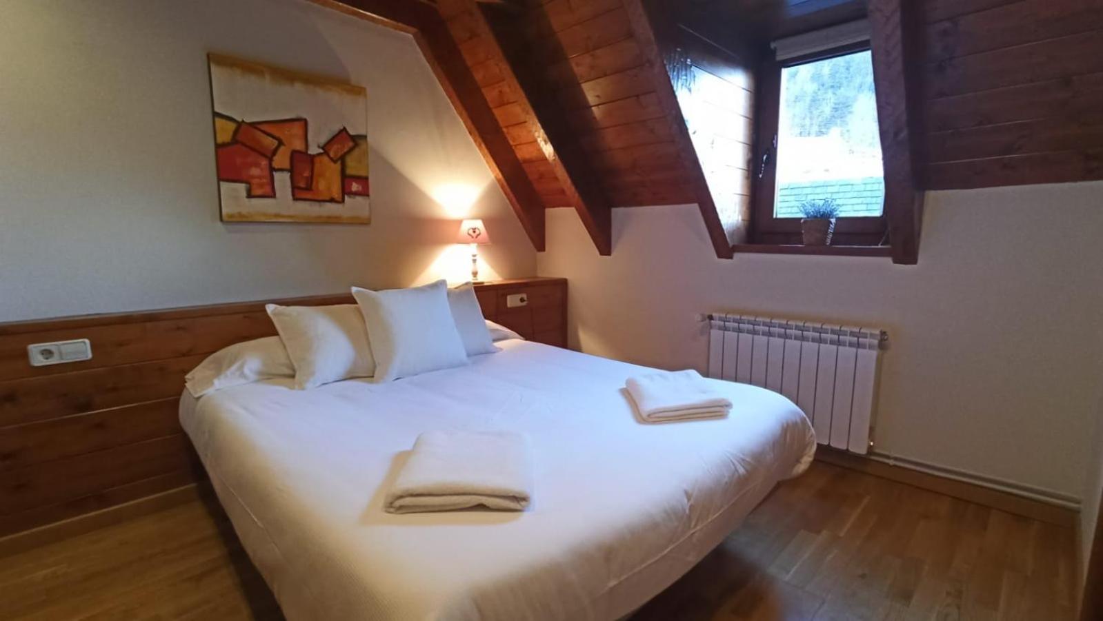 Three-Bedroom Apartment - Photo 16