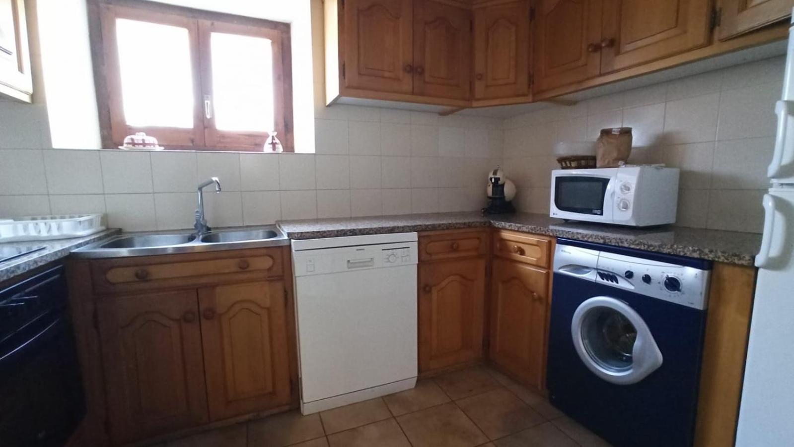 Three-Bedroom Apartment - Photo 20