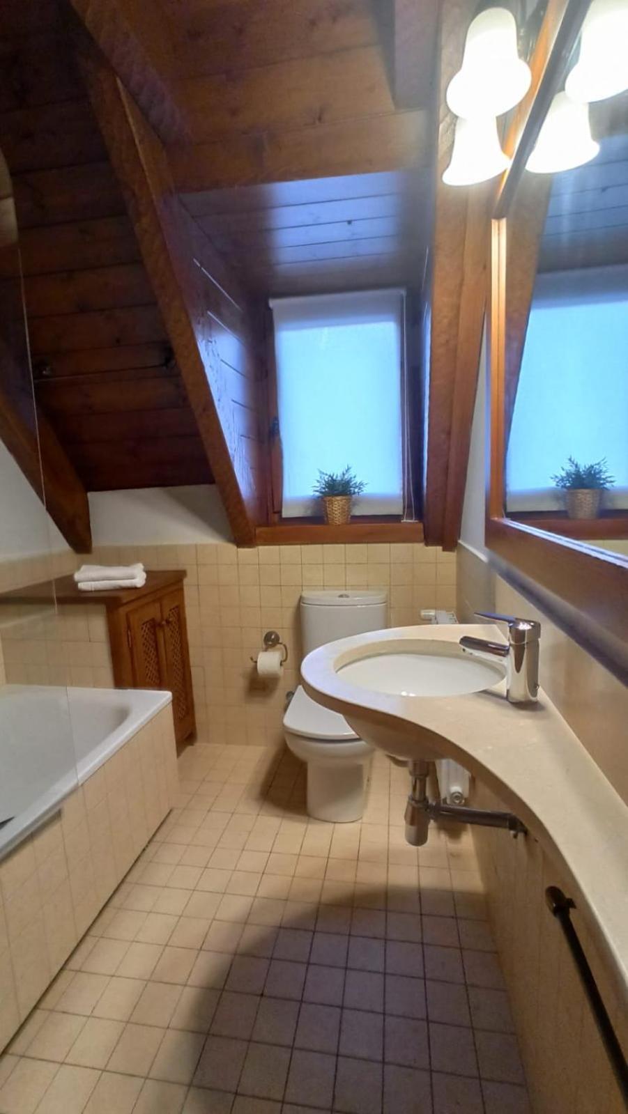 Three-Bedroom Apartment - Photo 23