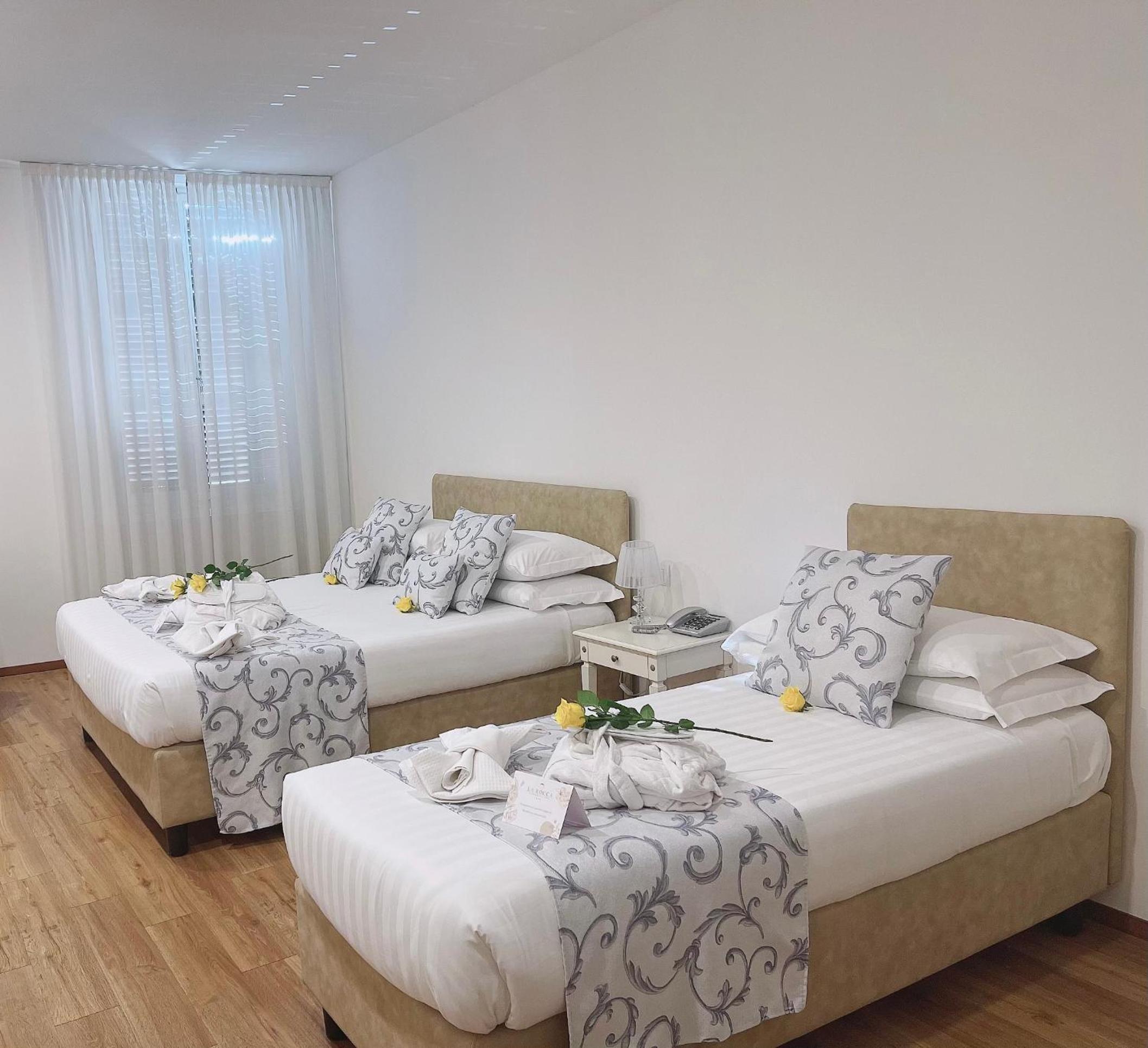 Standard Triple Room photo 2