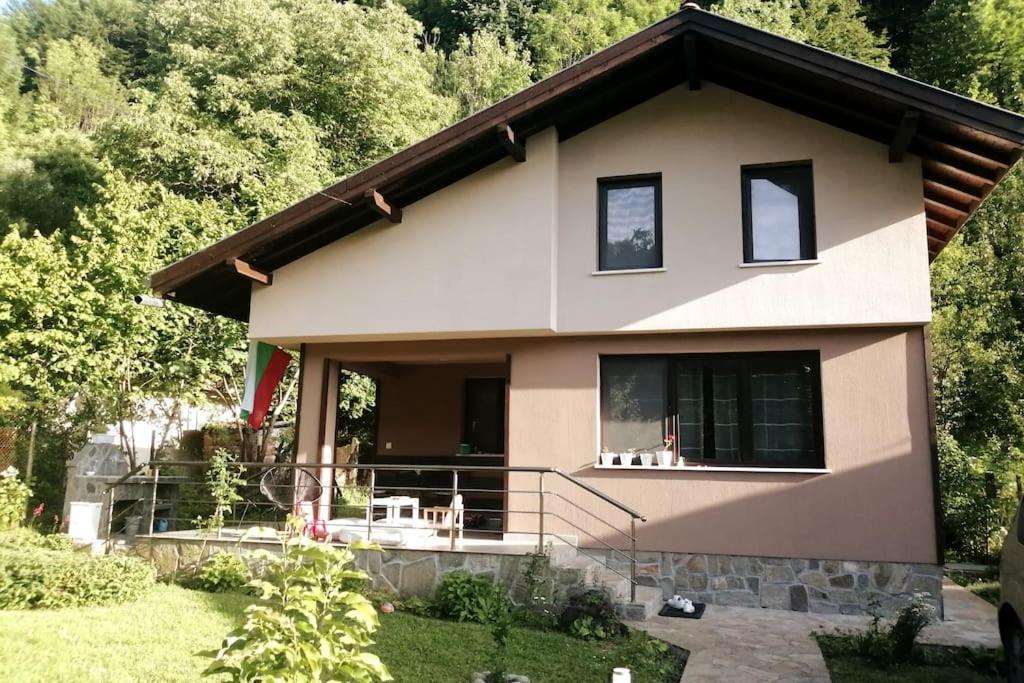 Villa photo 3