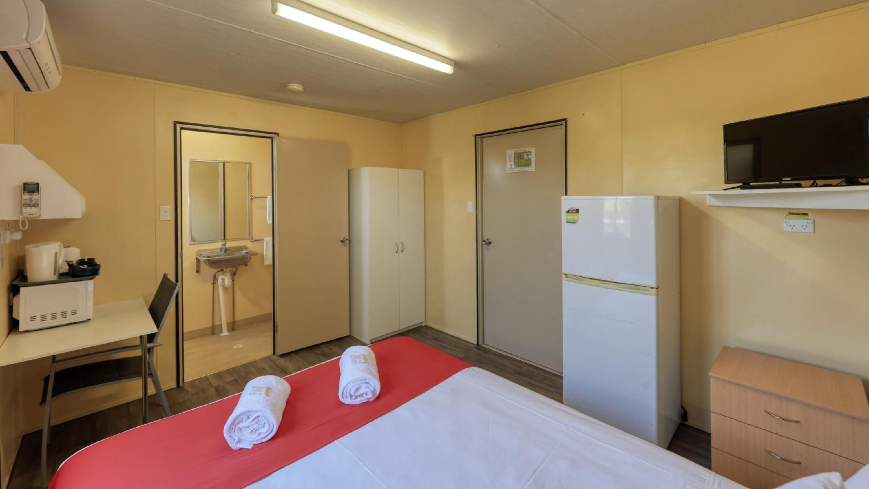 Double Room with Private Bathroom photo 3