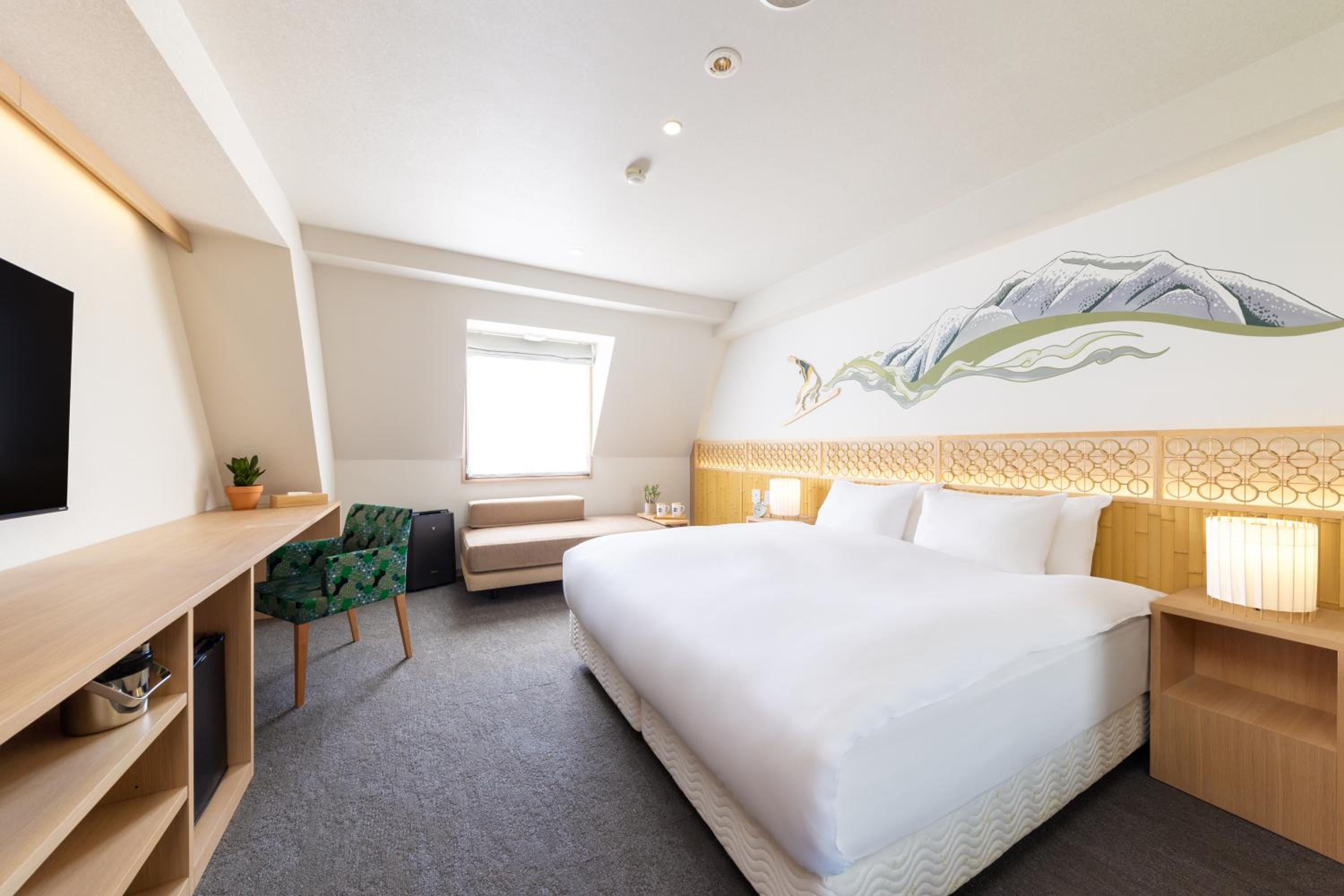 Deluxe King Room - Photo 1