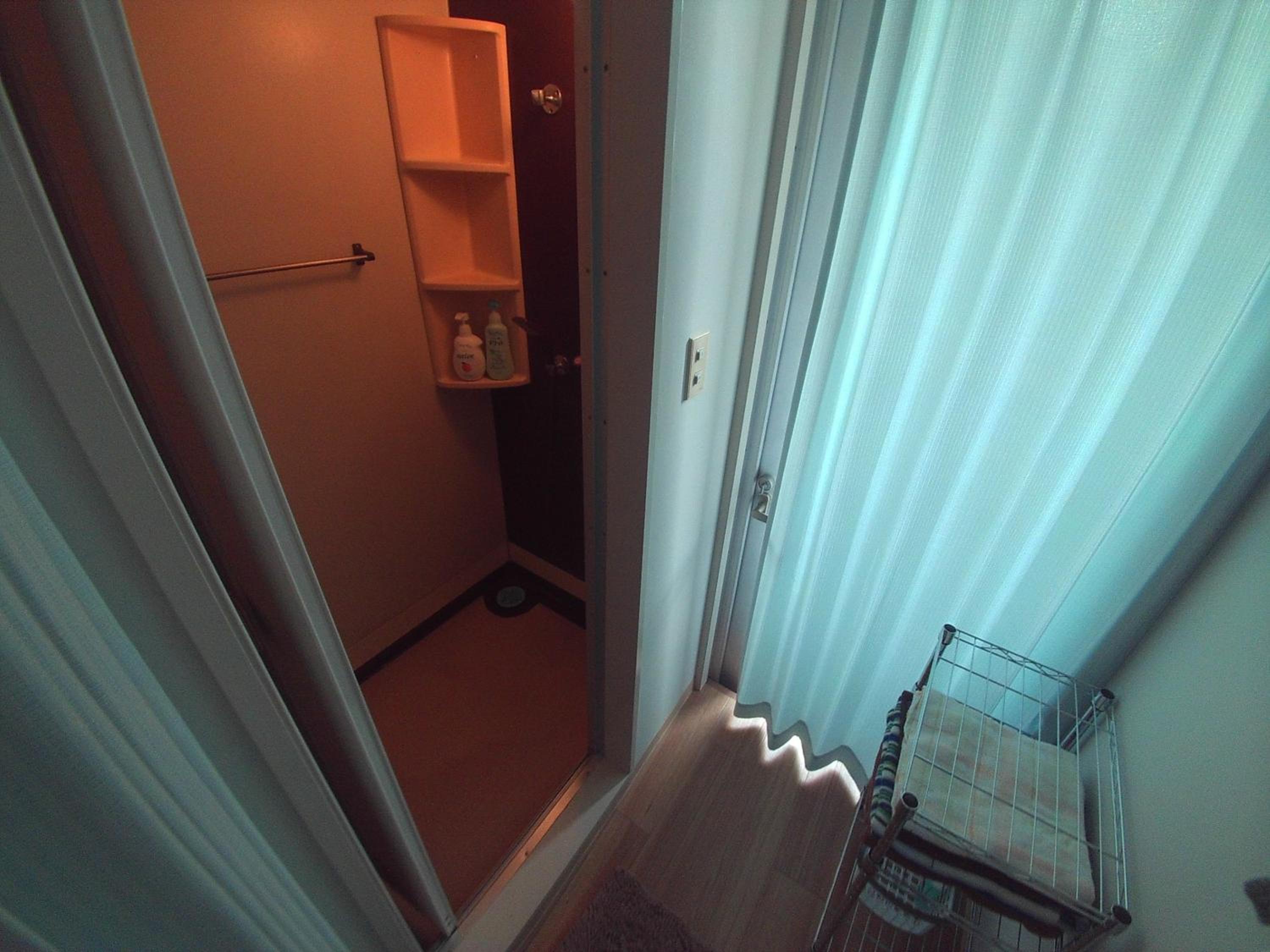 Single Room with Shared Bathroom photo 2