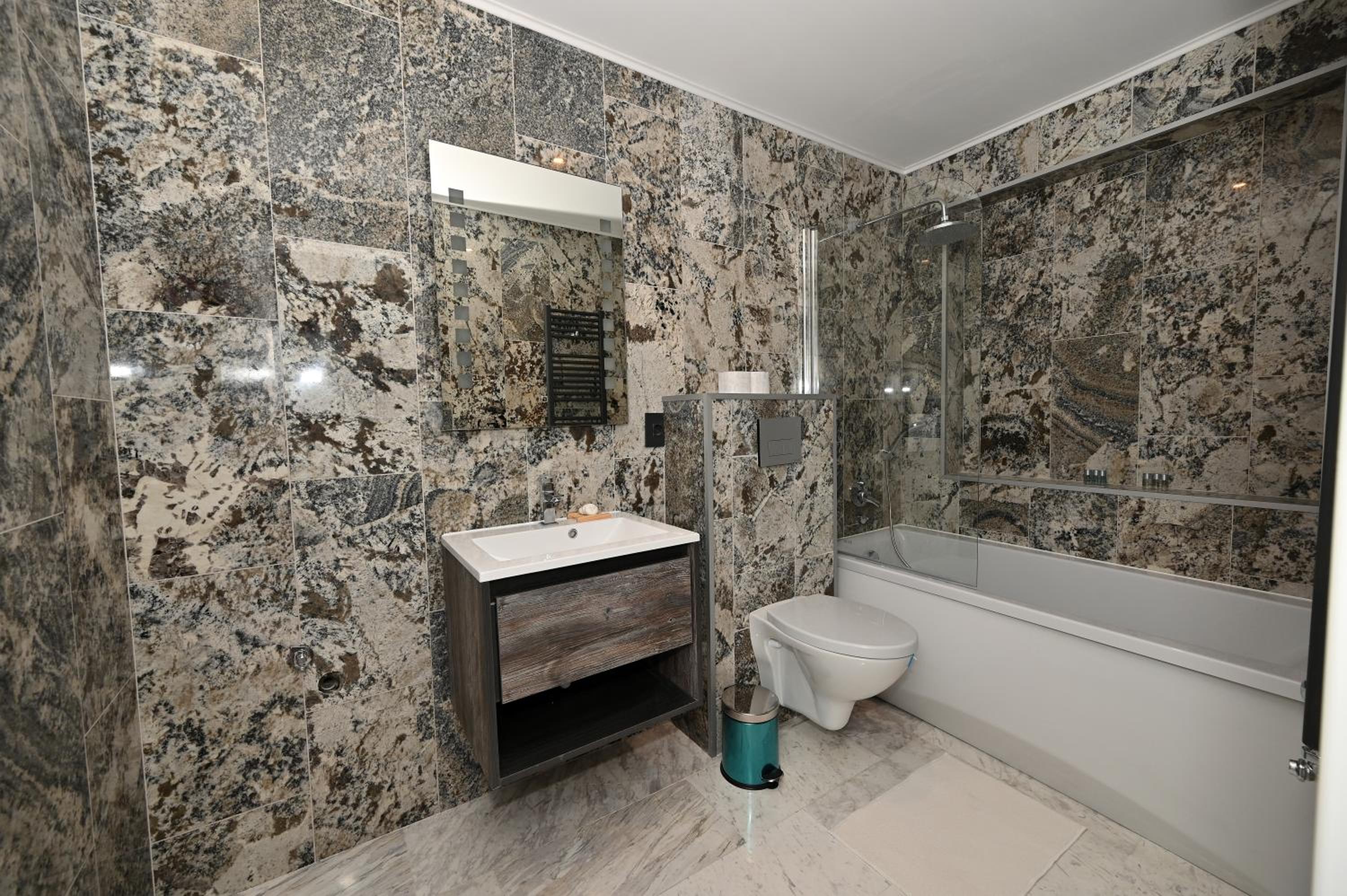 Studio Apartment photo 2