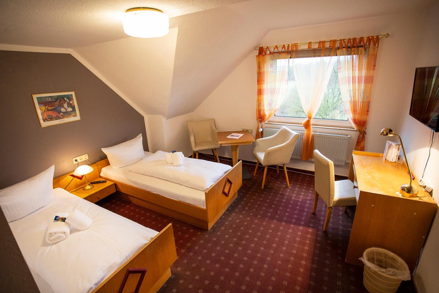 Budget Double Room photo 3