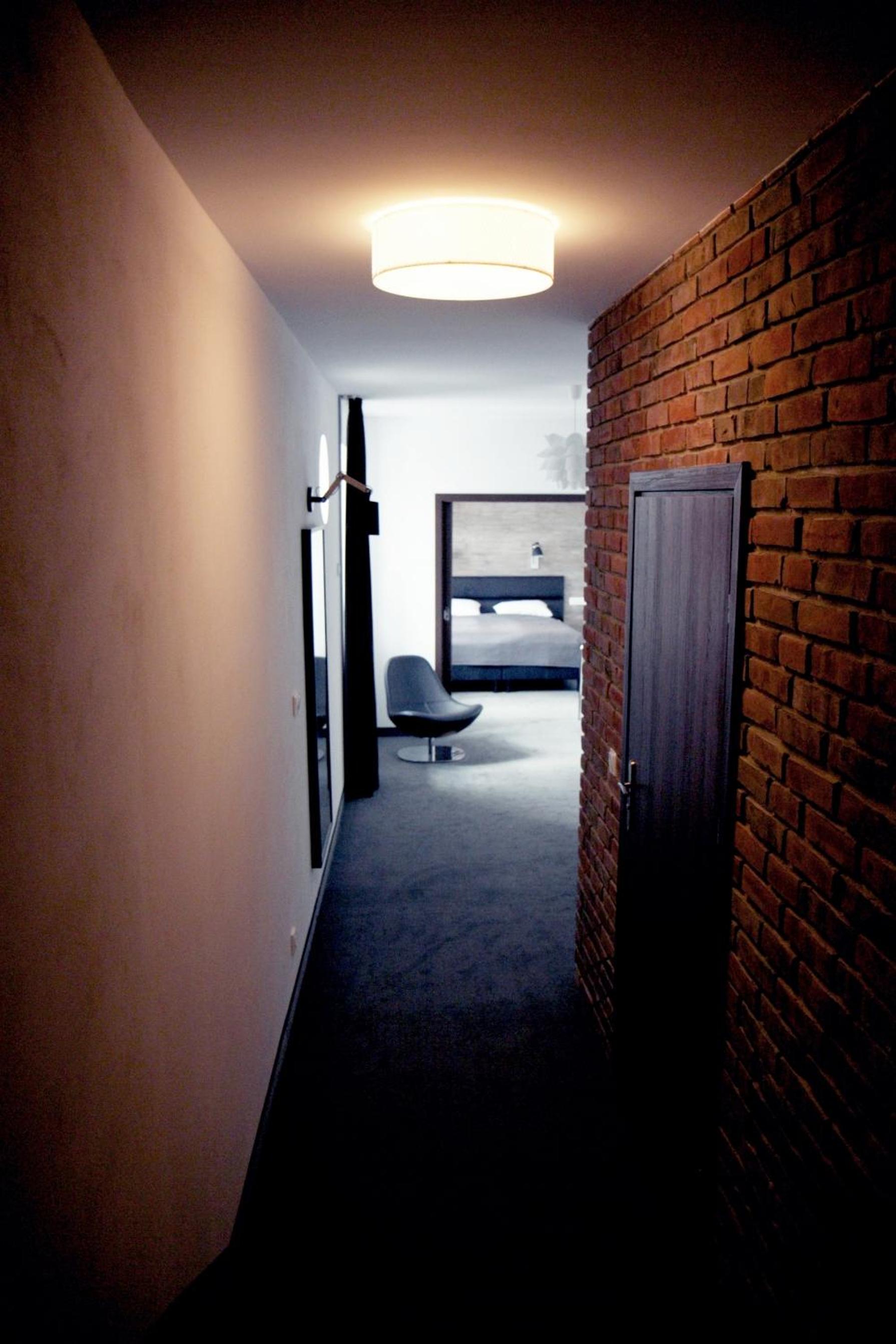 Family Room - Photo 6