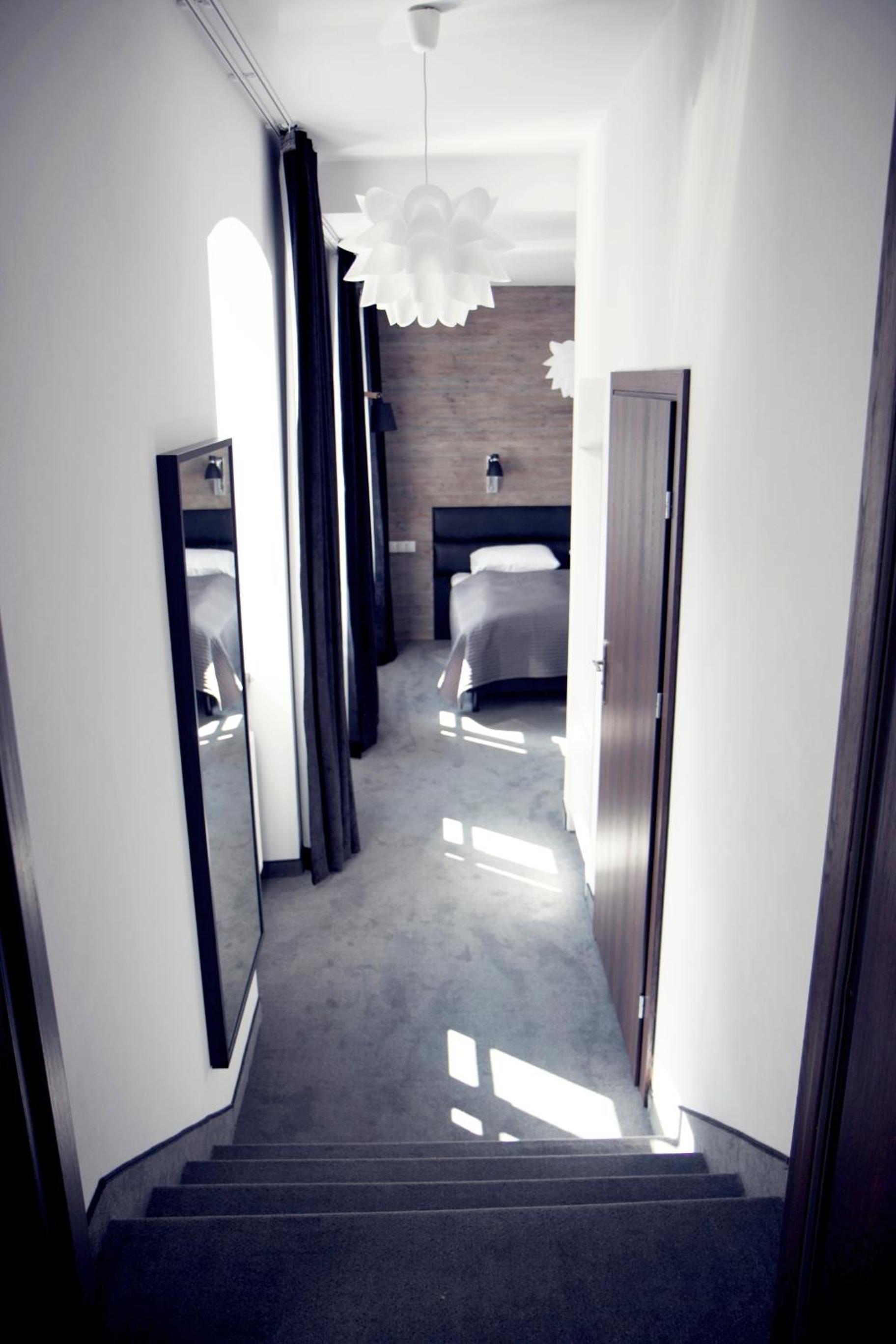 Twin Room - Photo 2