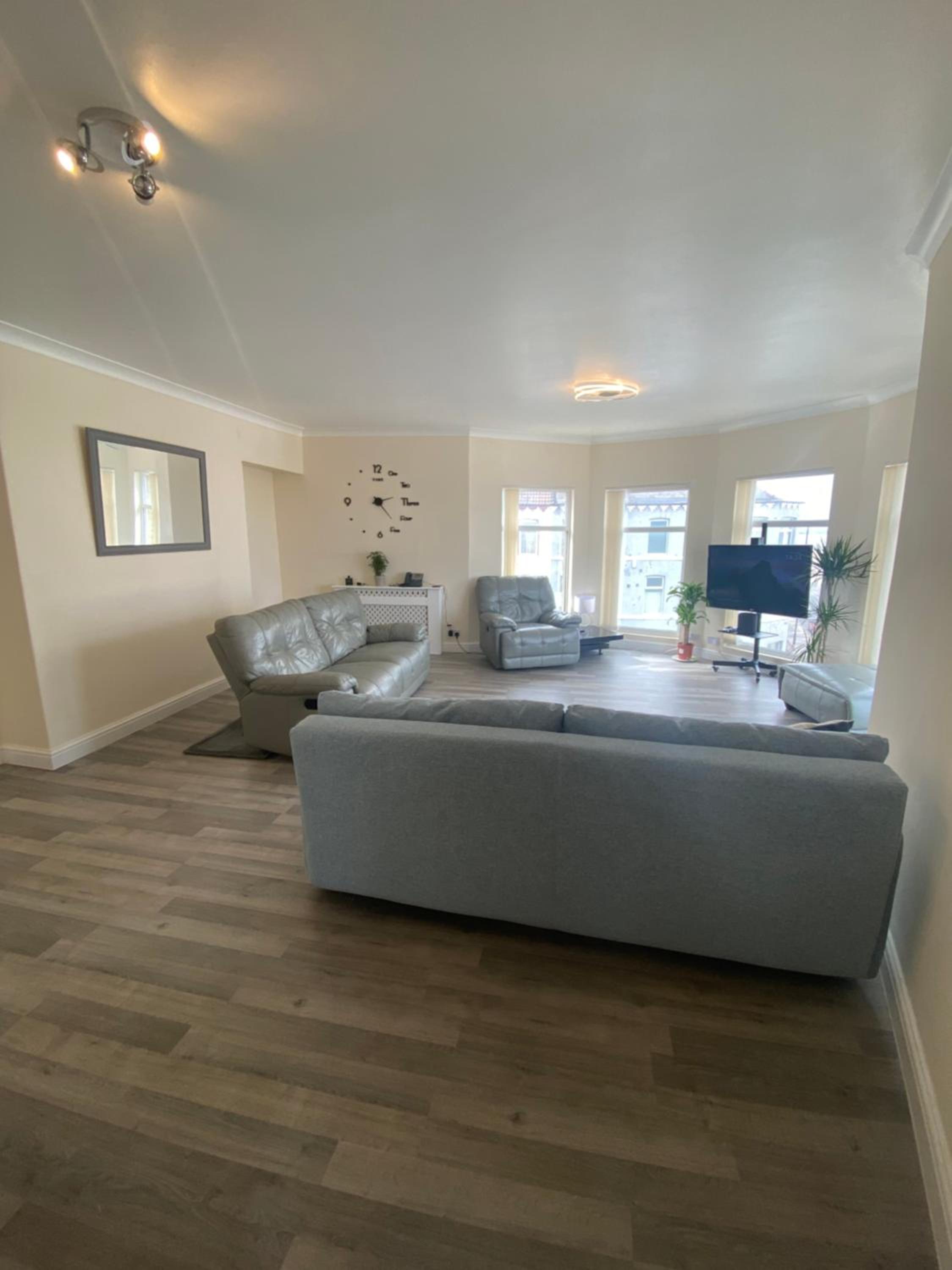 Apartment with Sea View - Photo 29