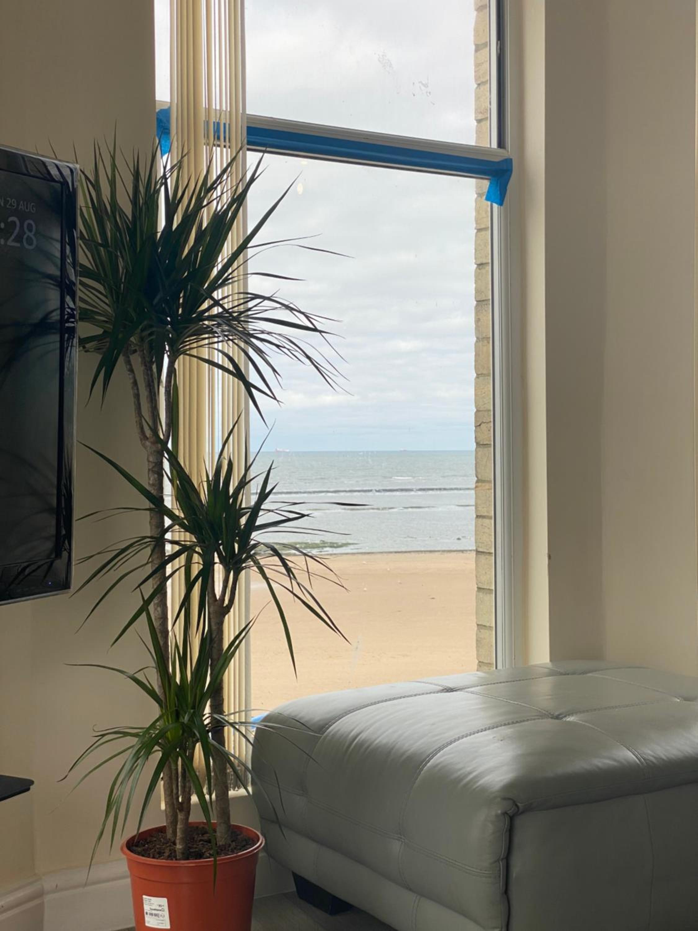 Apartment with Sea View - Photo 3
