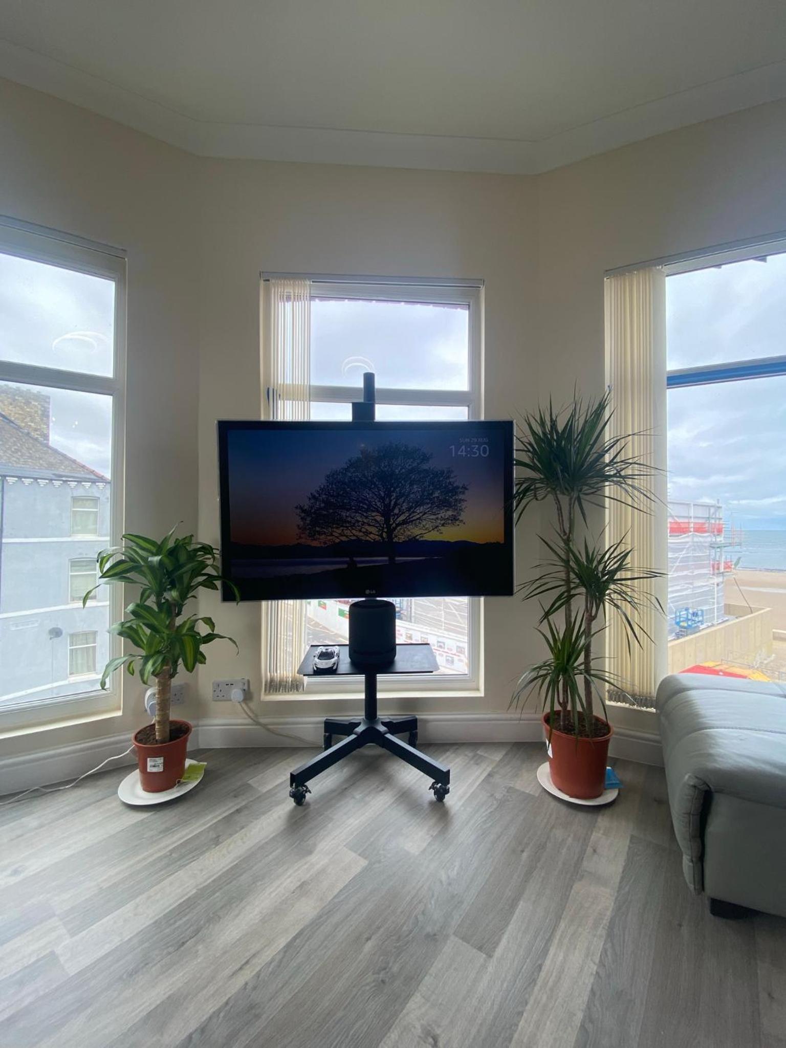 Apartment with Sea View - Photo 8