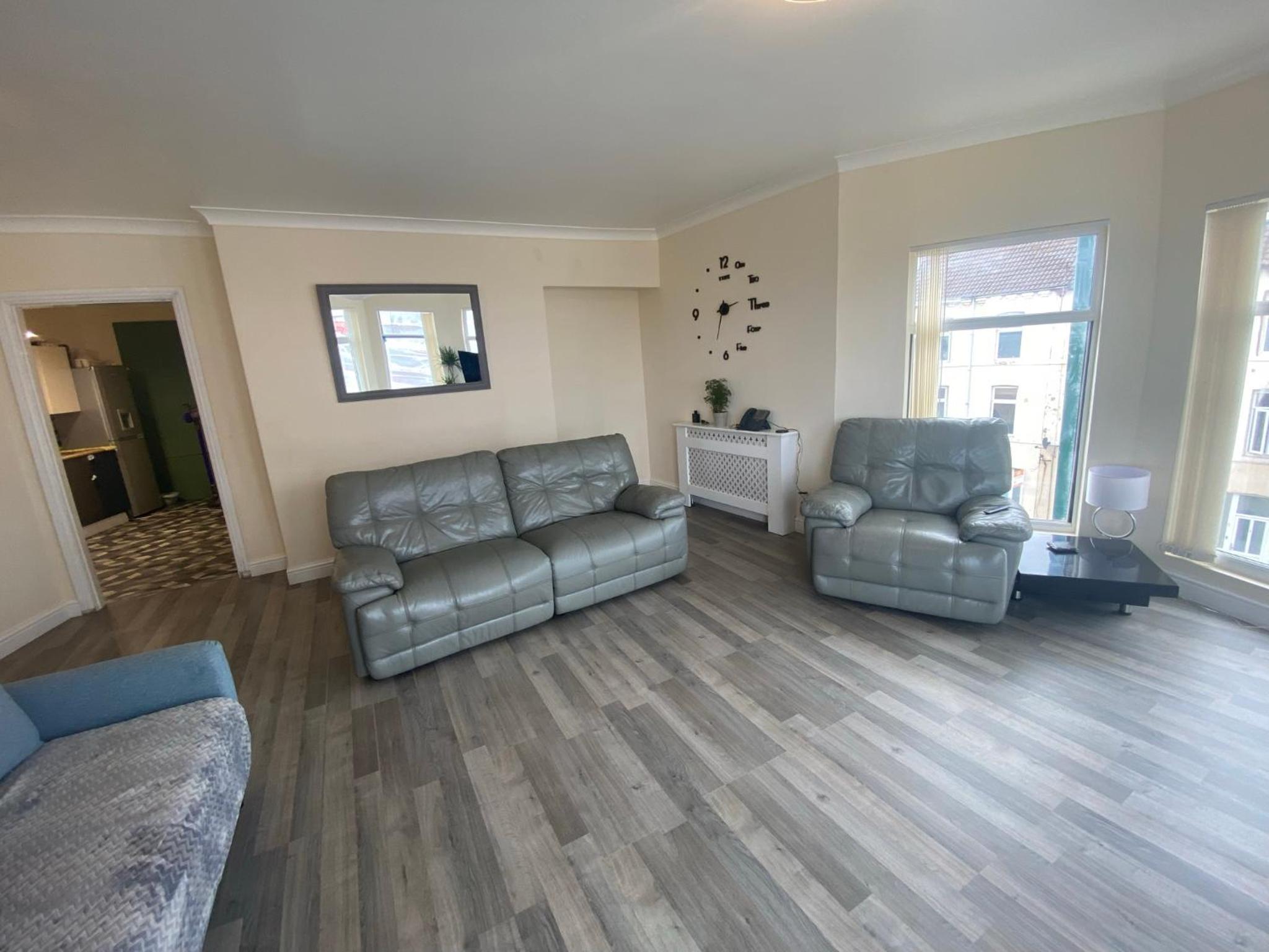 Apartment with Sea View - Photo 35
