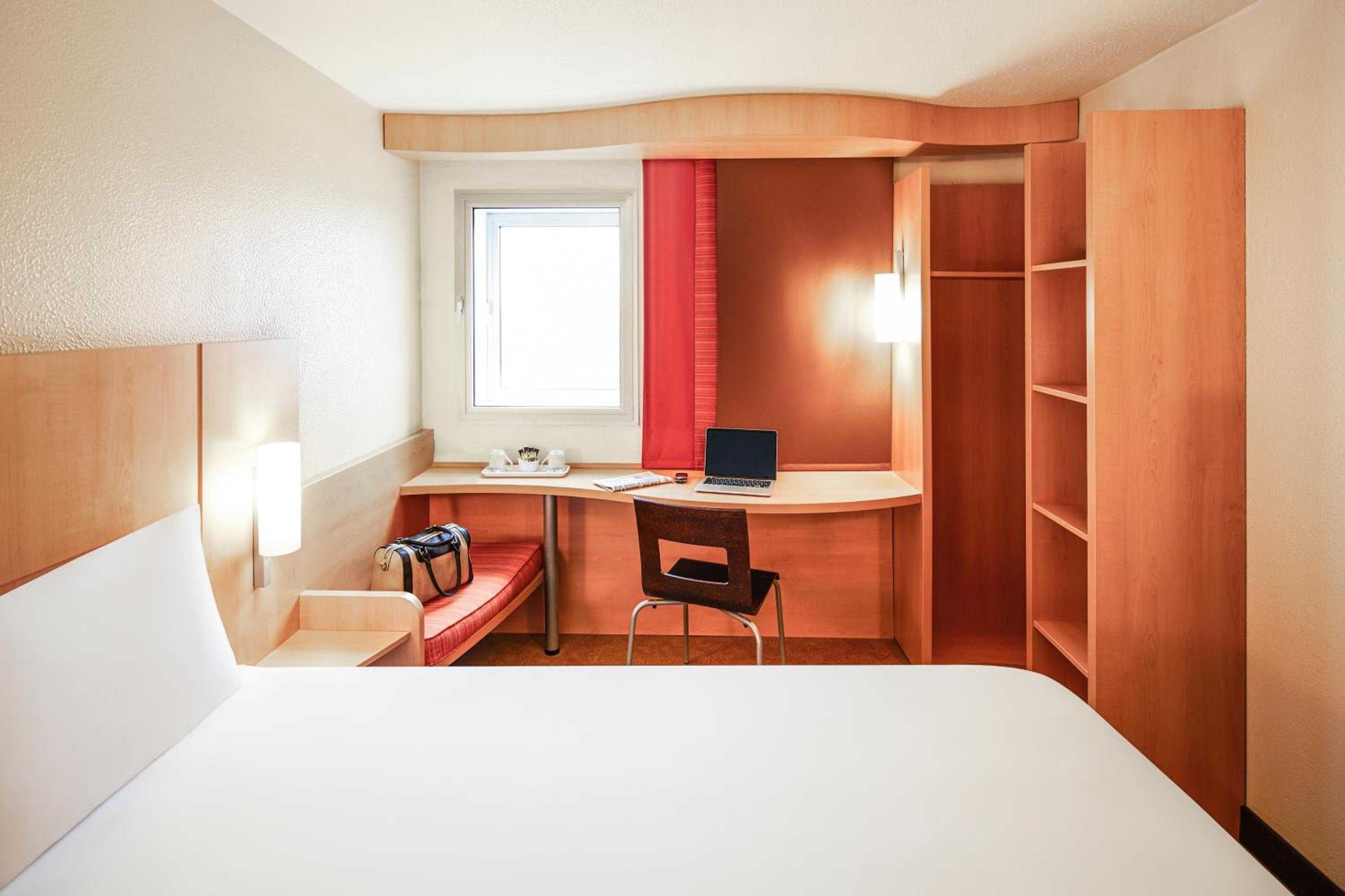 Twin Room - Photo 4