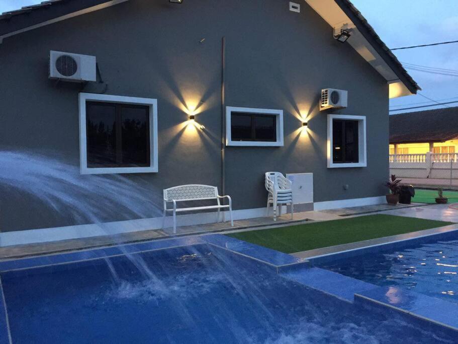 Villa photo 1