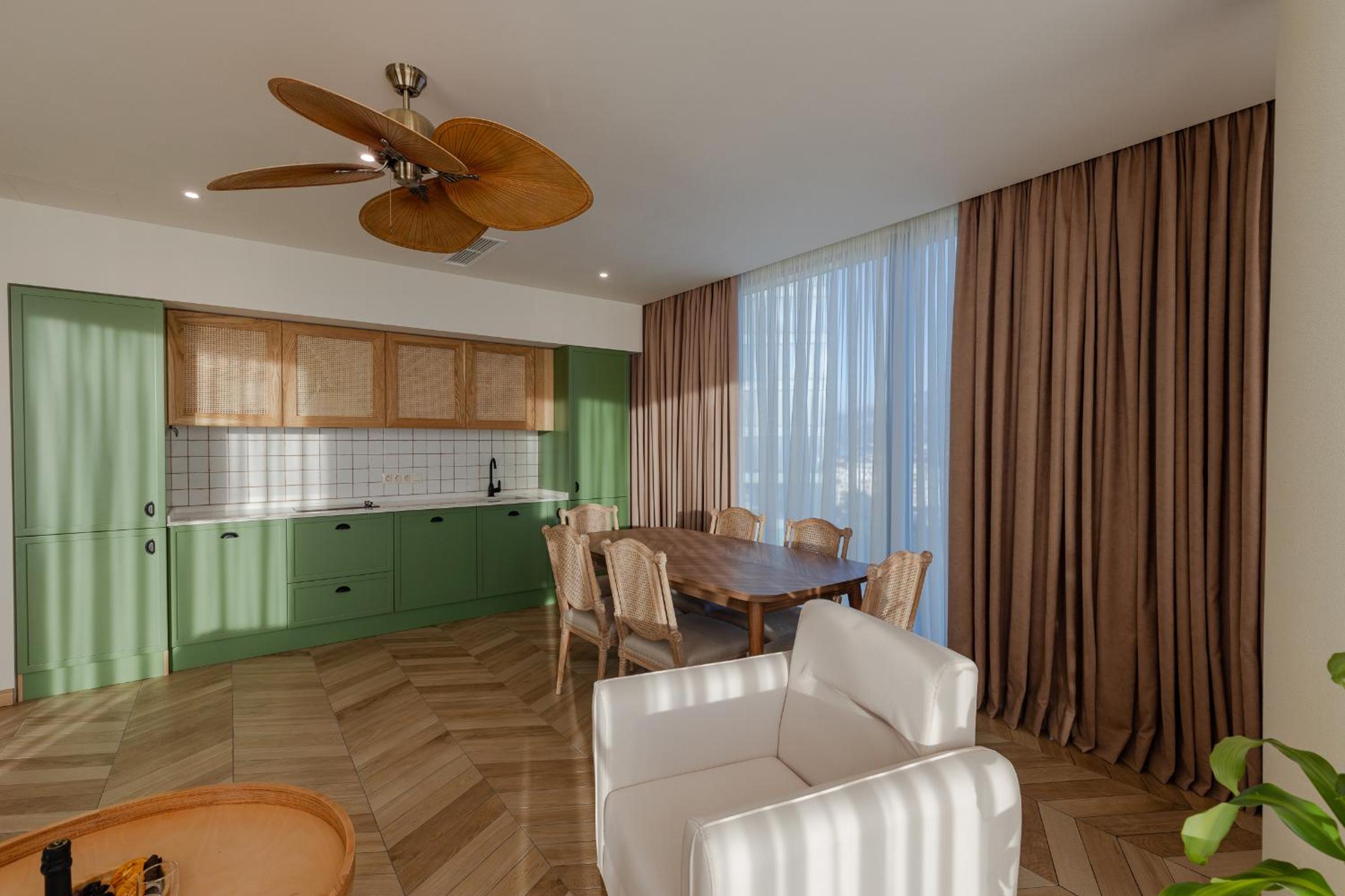 Three-Bedroom Apartment - Photo 6