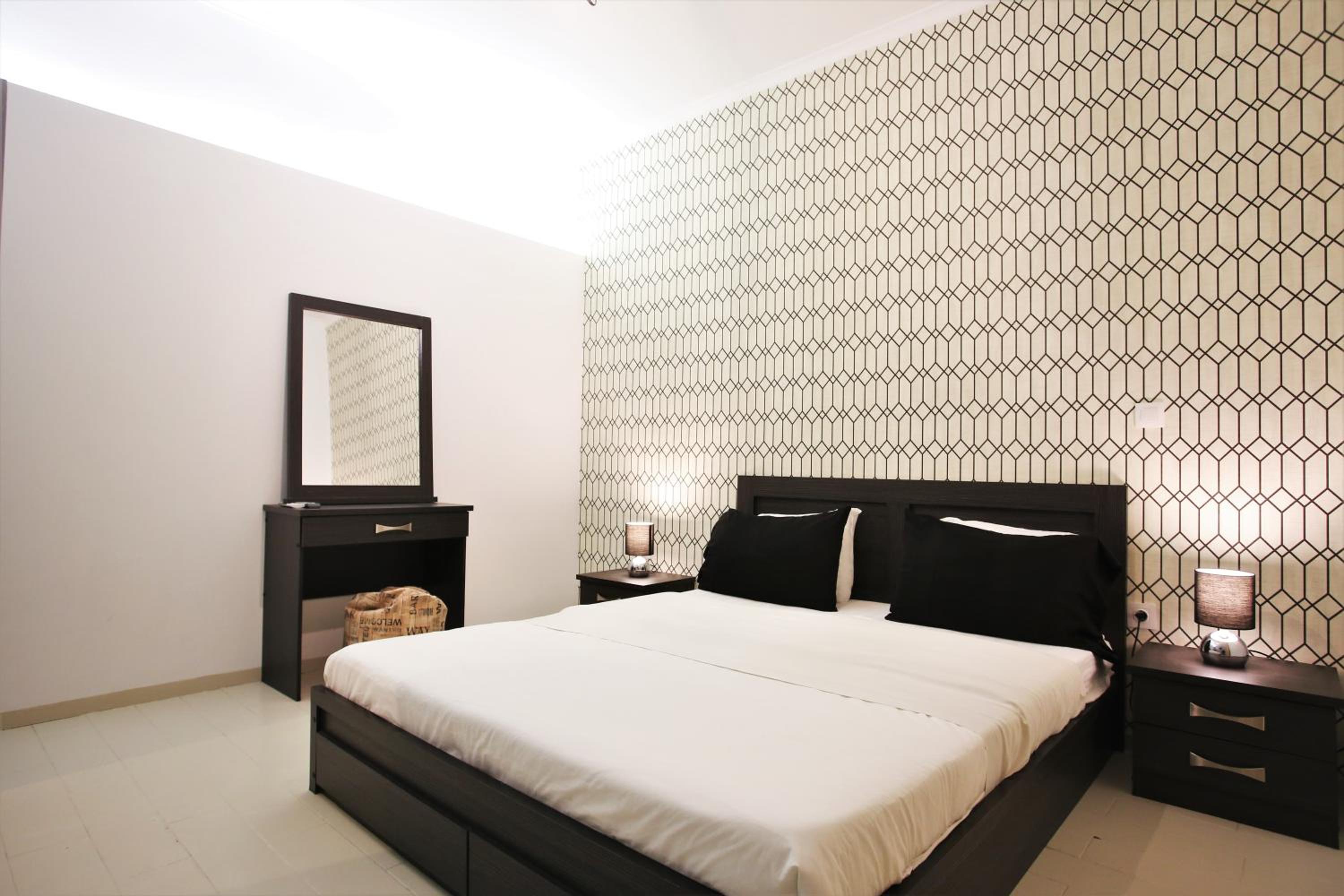 Business Suite photo 3