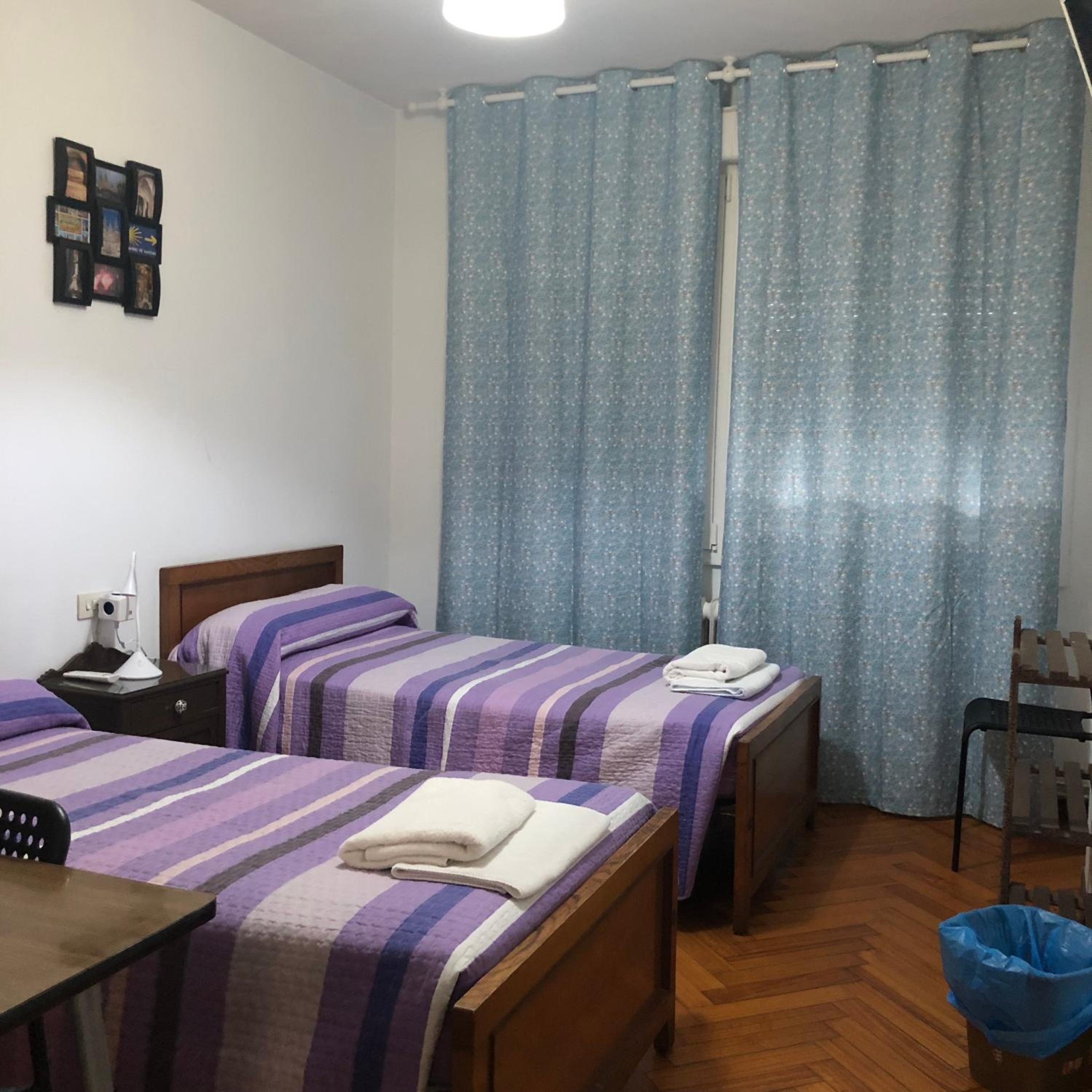 Habitación Doble con Baño Compartido