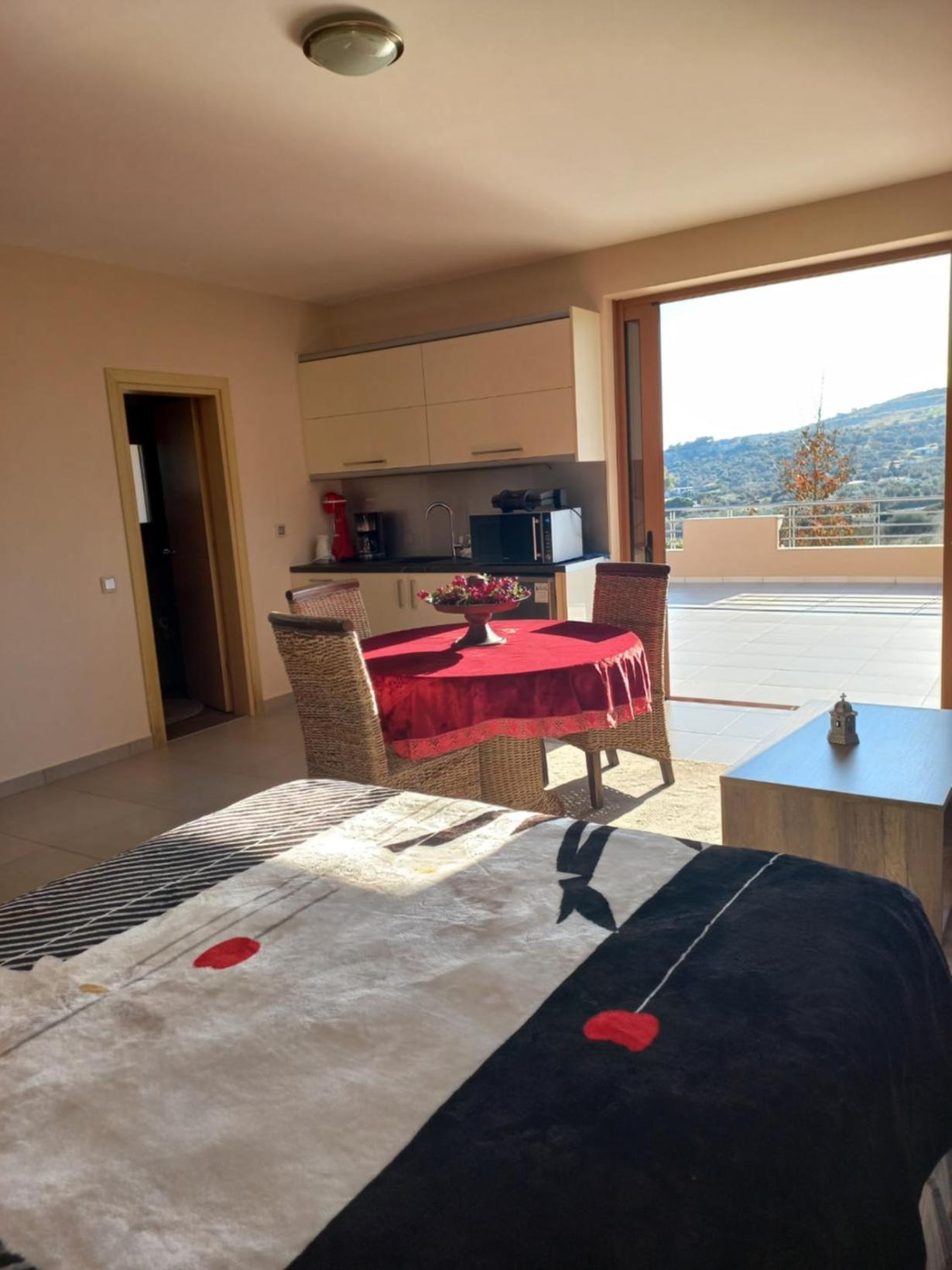 One-Bedroom Apartment - Photo 15