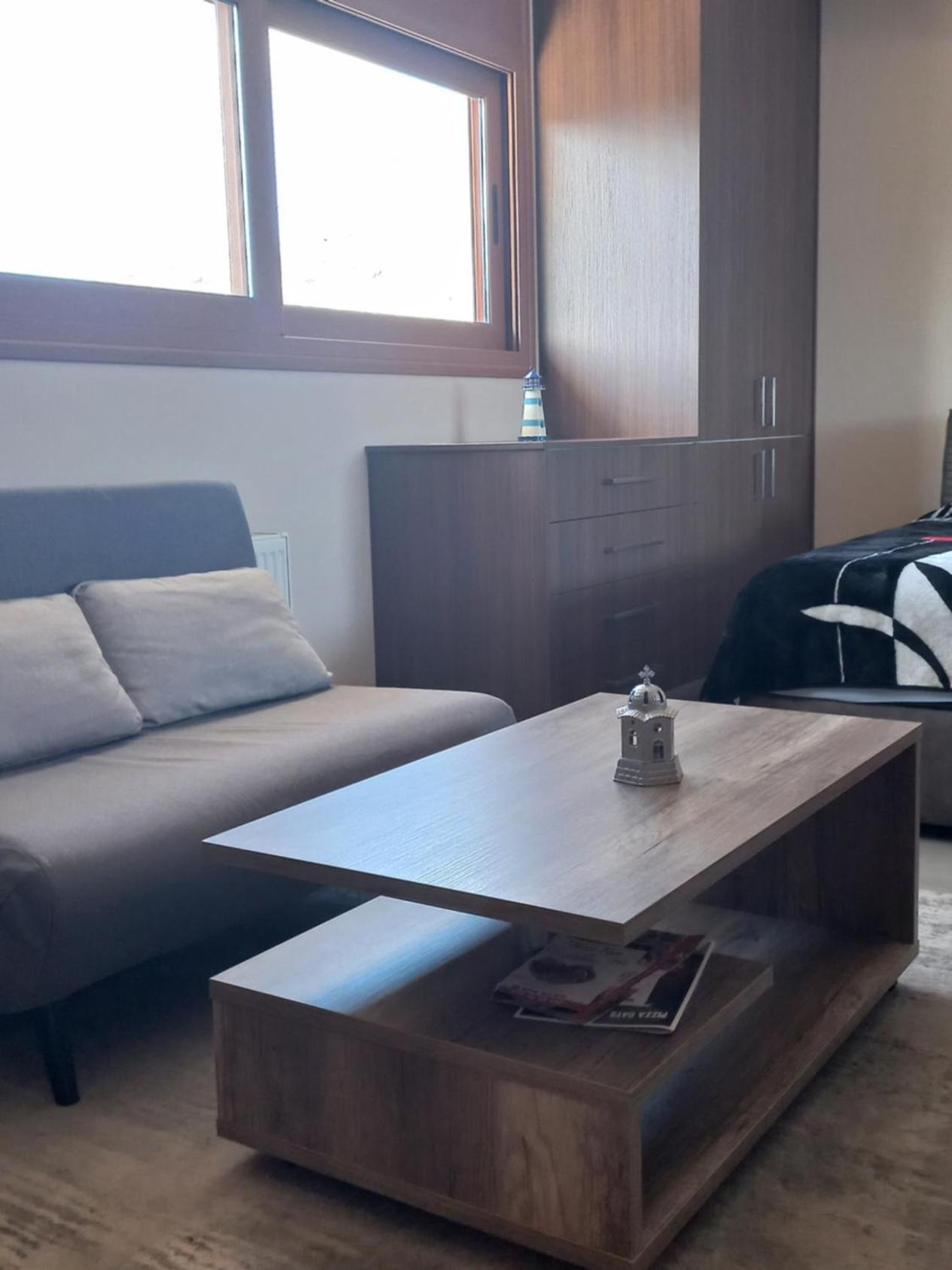 One-Bedroom Apartment - Photo 9