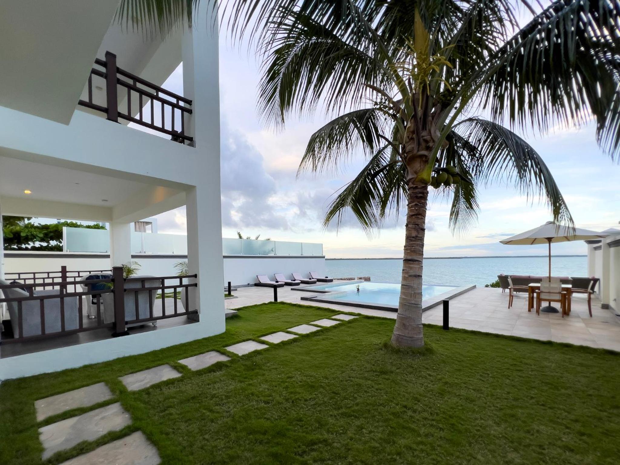 Villa with Private Pool photo 3
