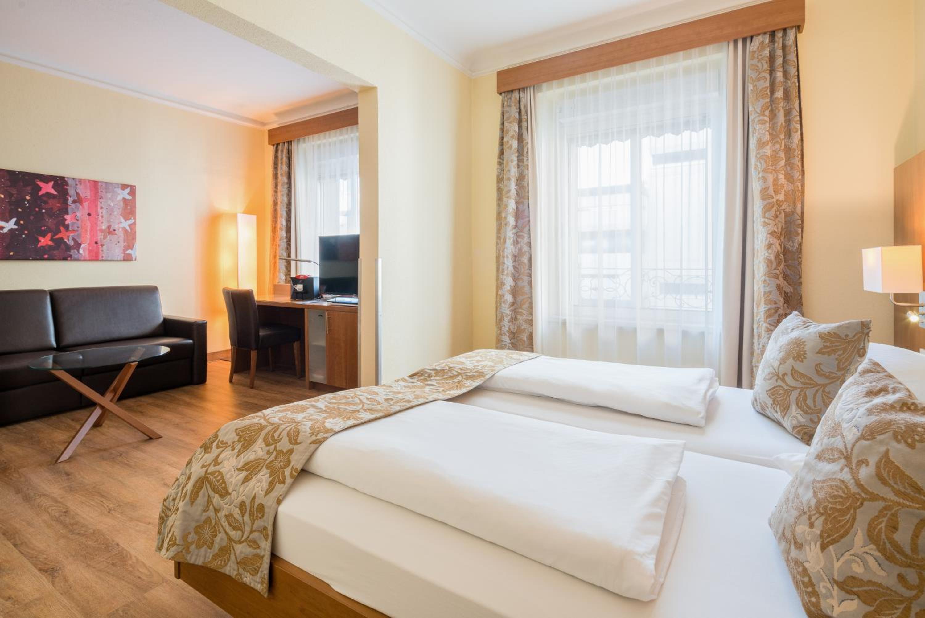 Deluxe Double or Twin Room