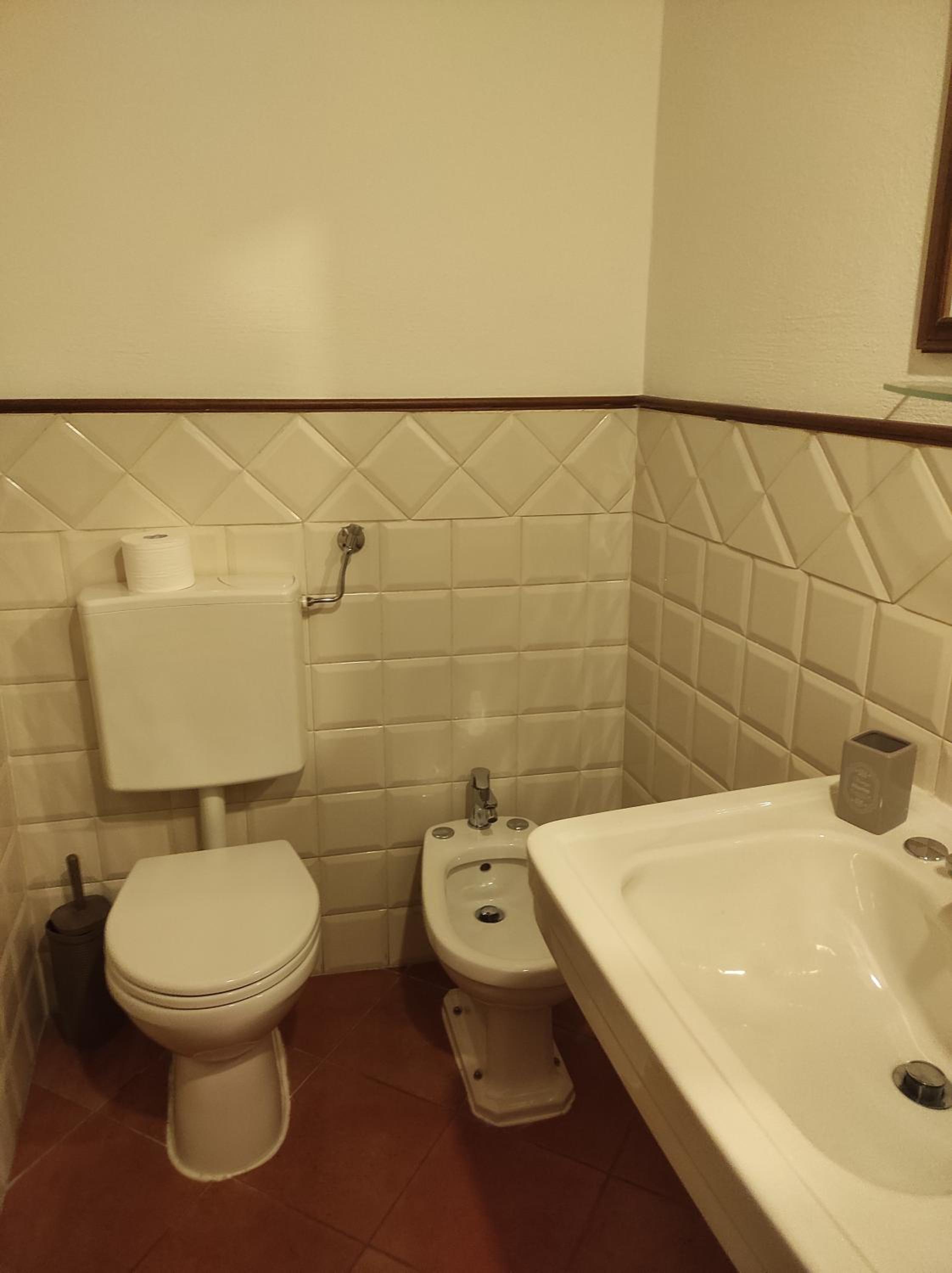 One-Bedroom Apartment - Photo 6