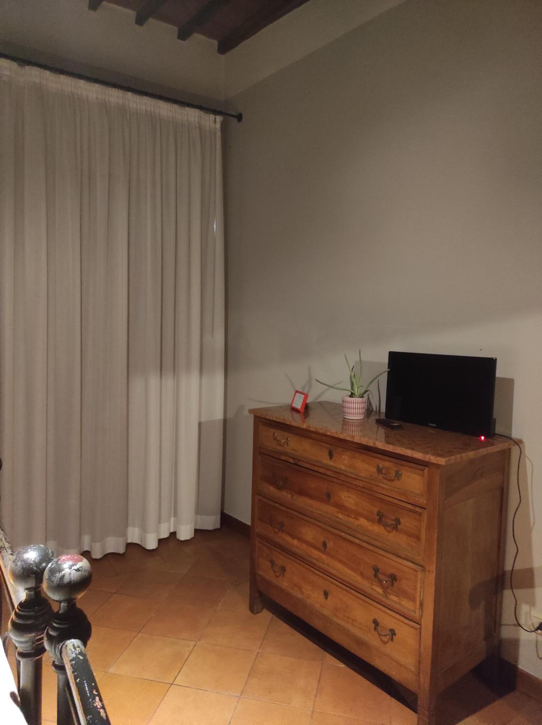 One-Bedroom Apartment - Photo 8
