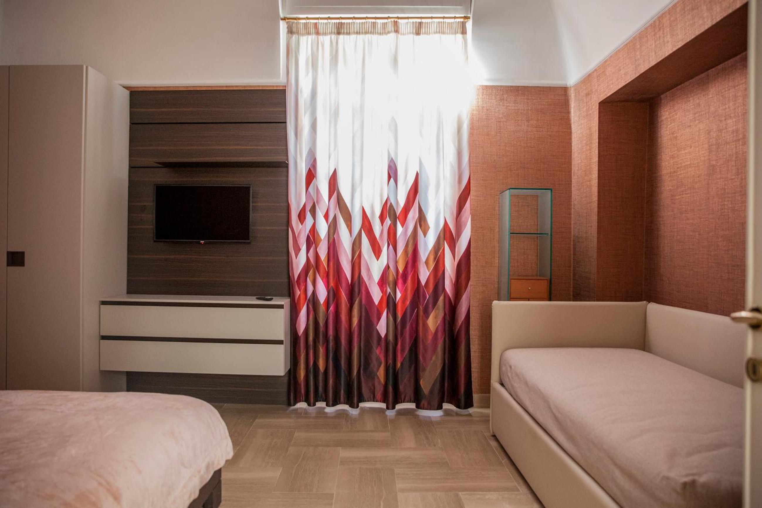 Double Room with Private External Bathroom photo 1