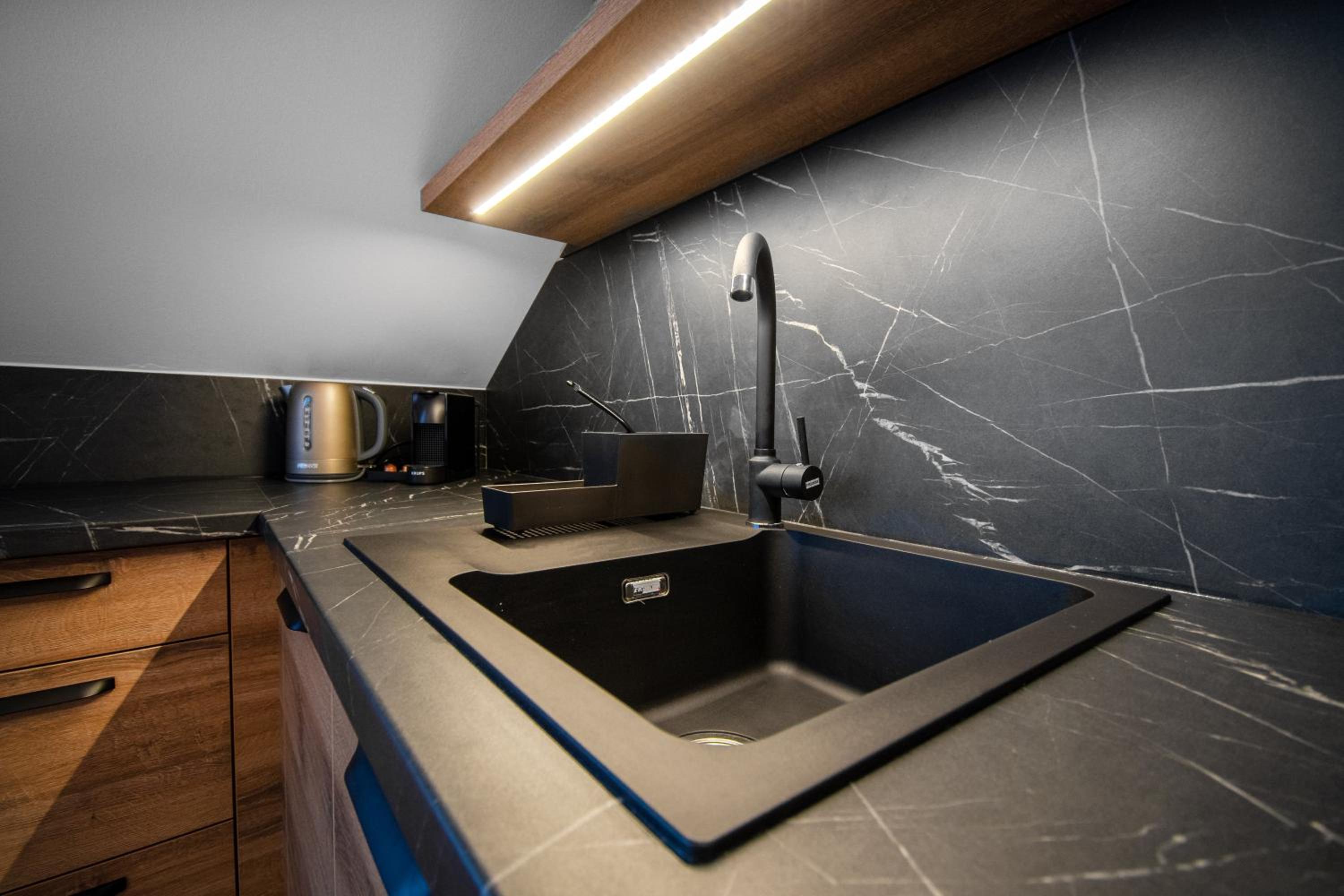 Studio Apartment - Photo 7
