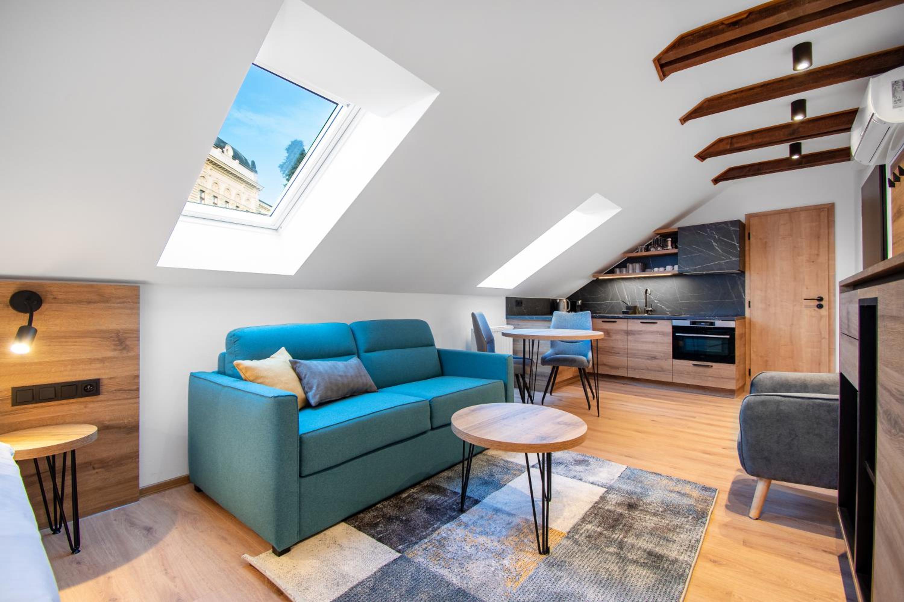 Studio Apartment - Photo 9