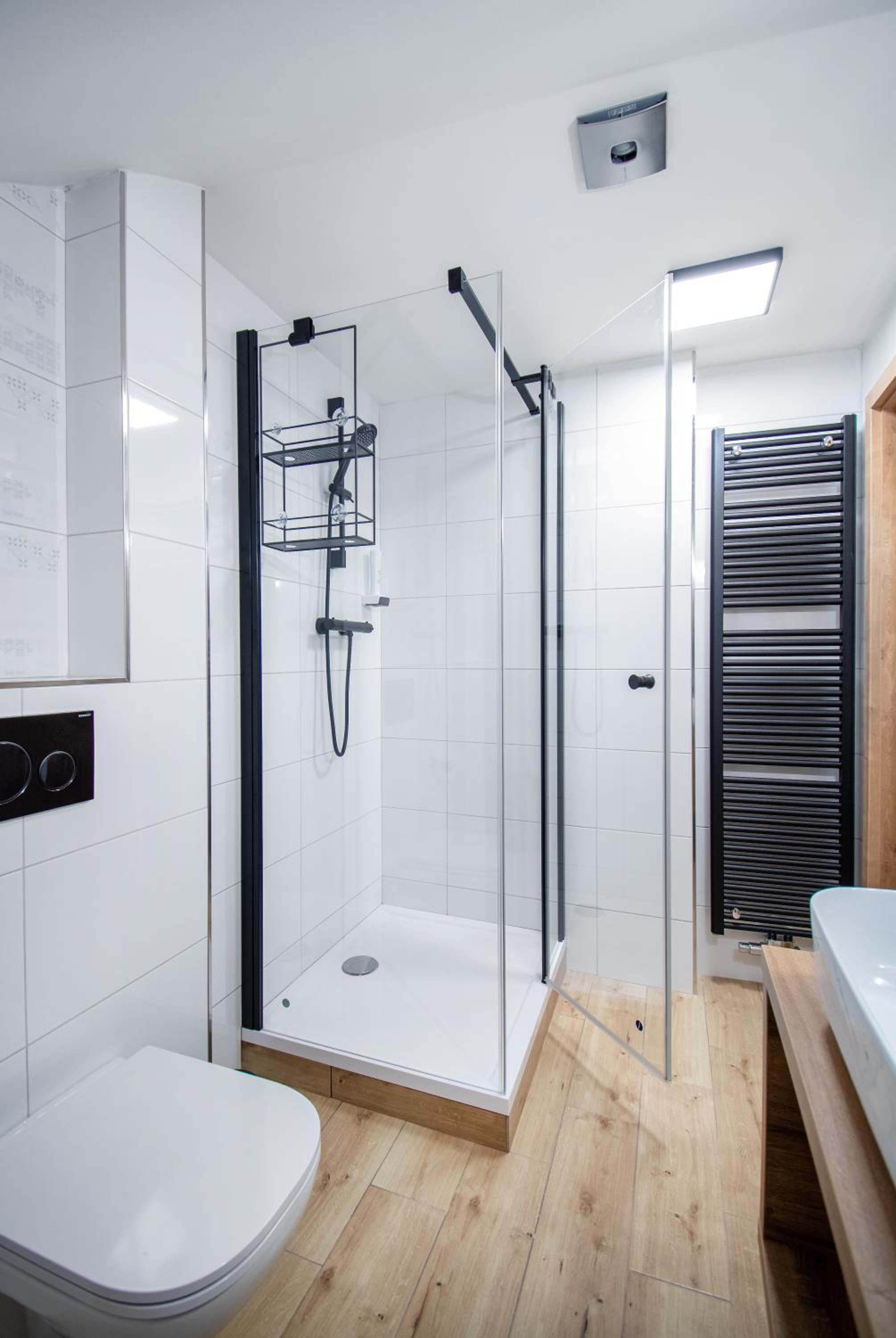 Studio Apartment - Photo 16