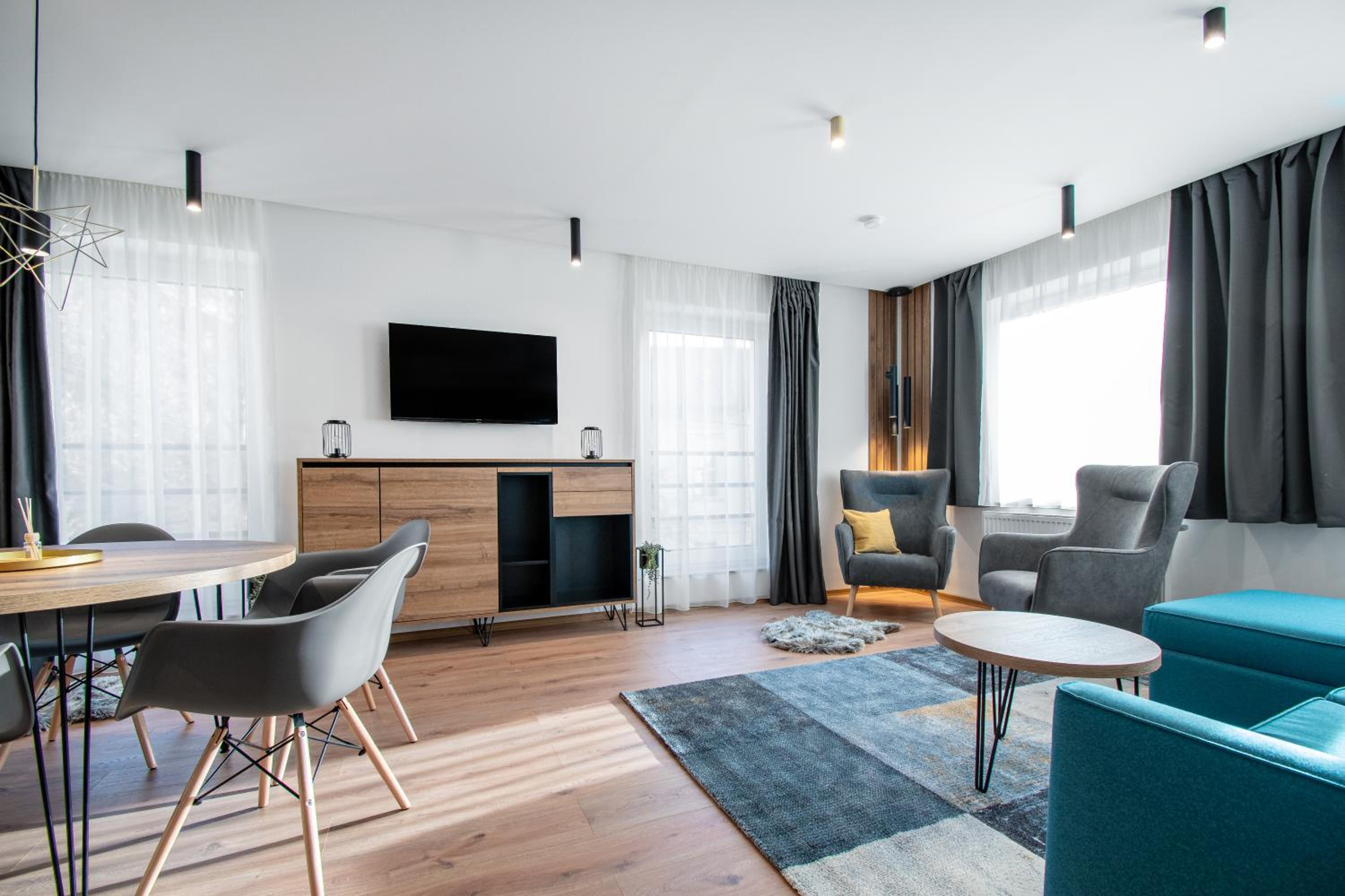 Deluxe Apartment - Photo 2