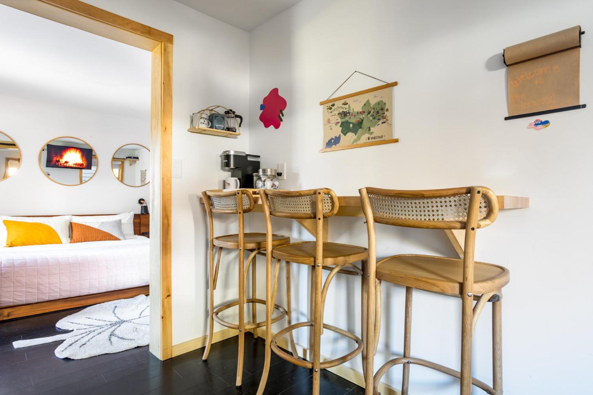 King Suite - Photo 16
