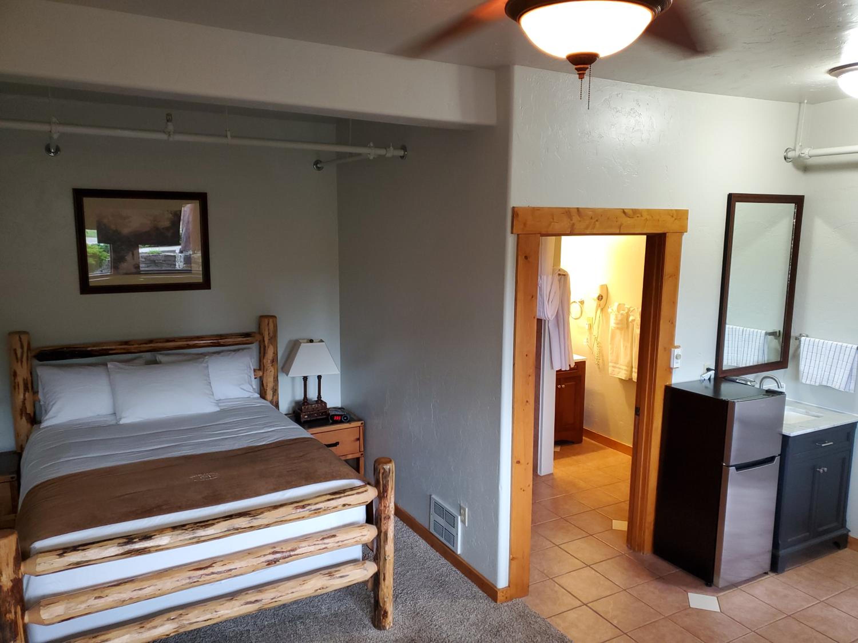 Deluxe Queen Room - Photo 1