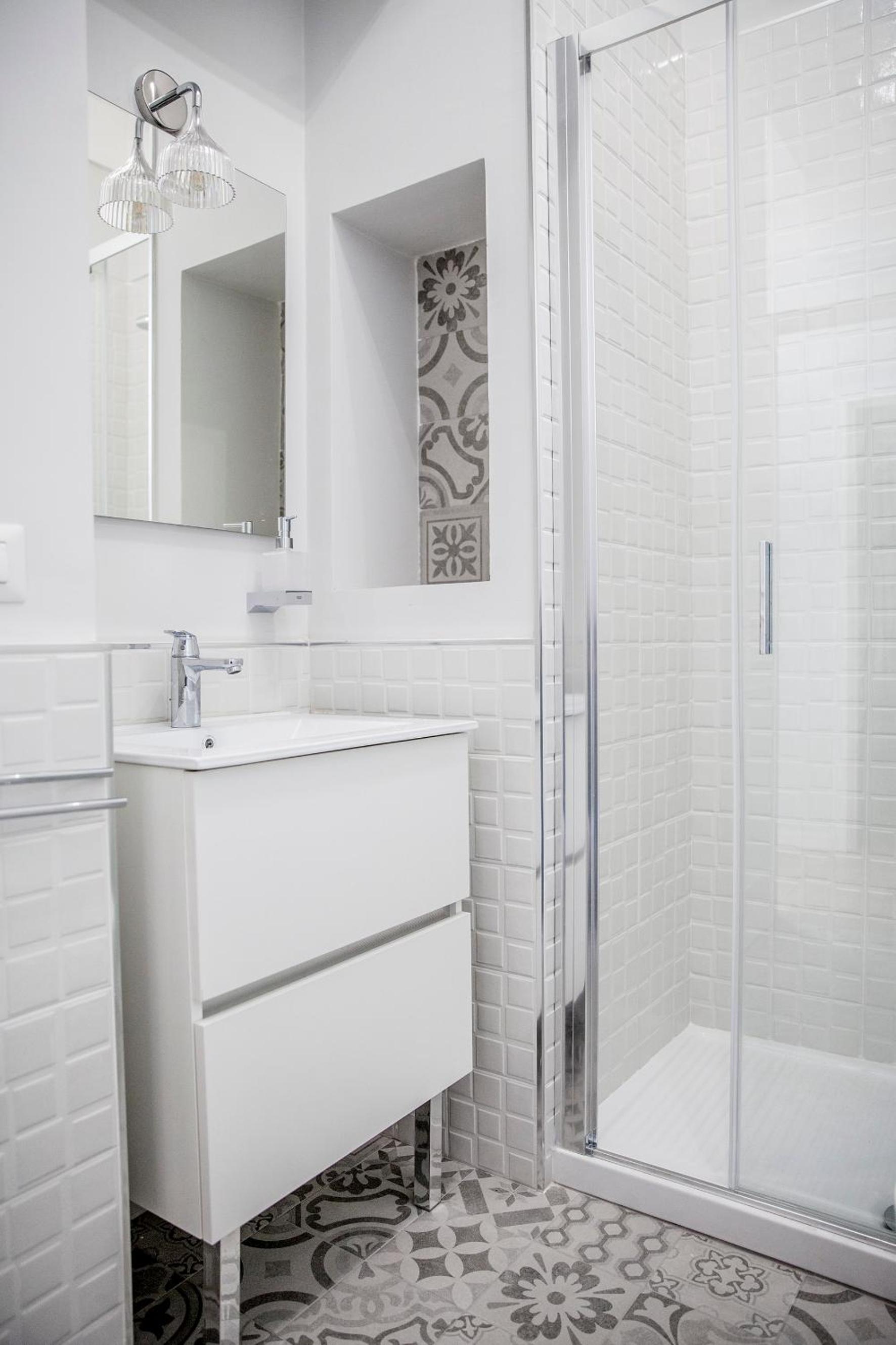 Double Room with Private External Bathroom photo 2
