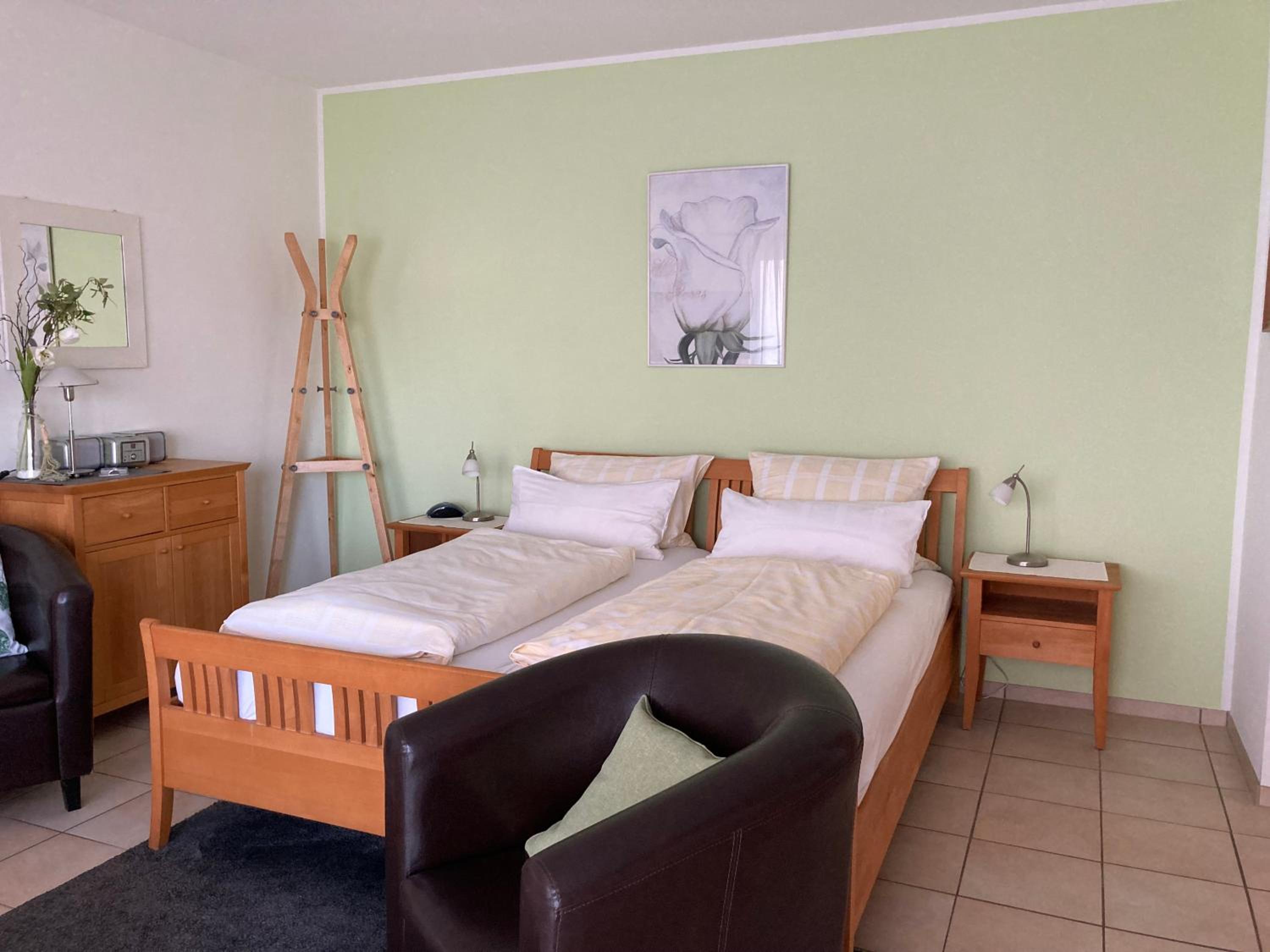 Apartment with Terrace - Photo 4