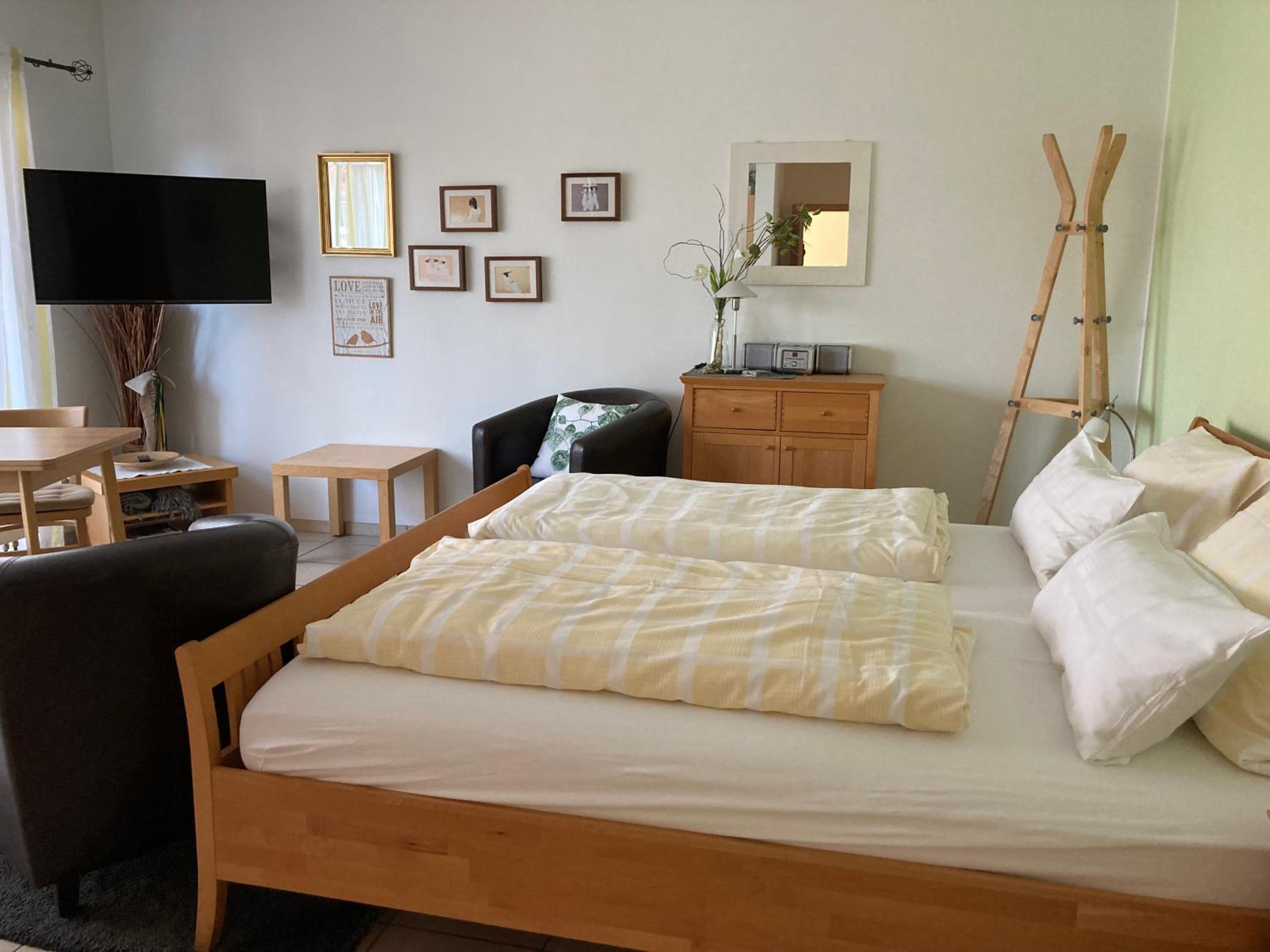 Apartment with Terrace - Photo 2