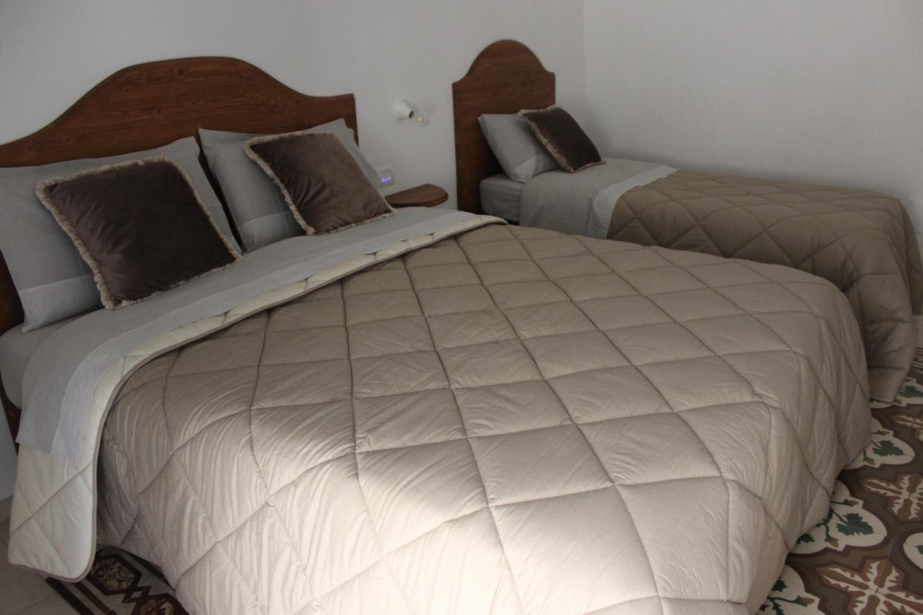 Triple Room with Private Bathroom - Photo 25