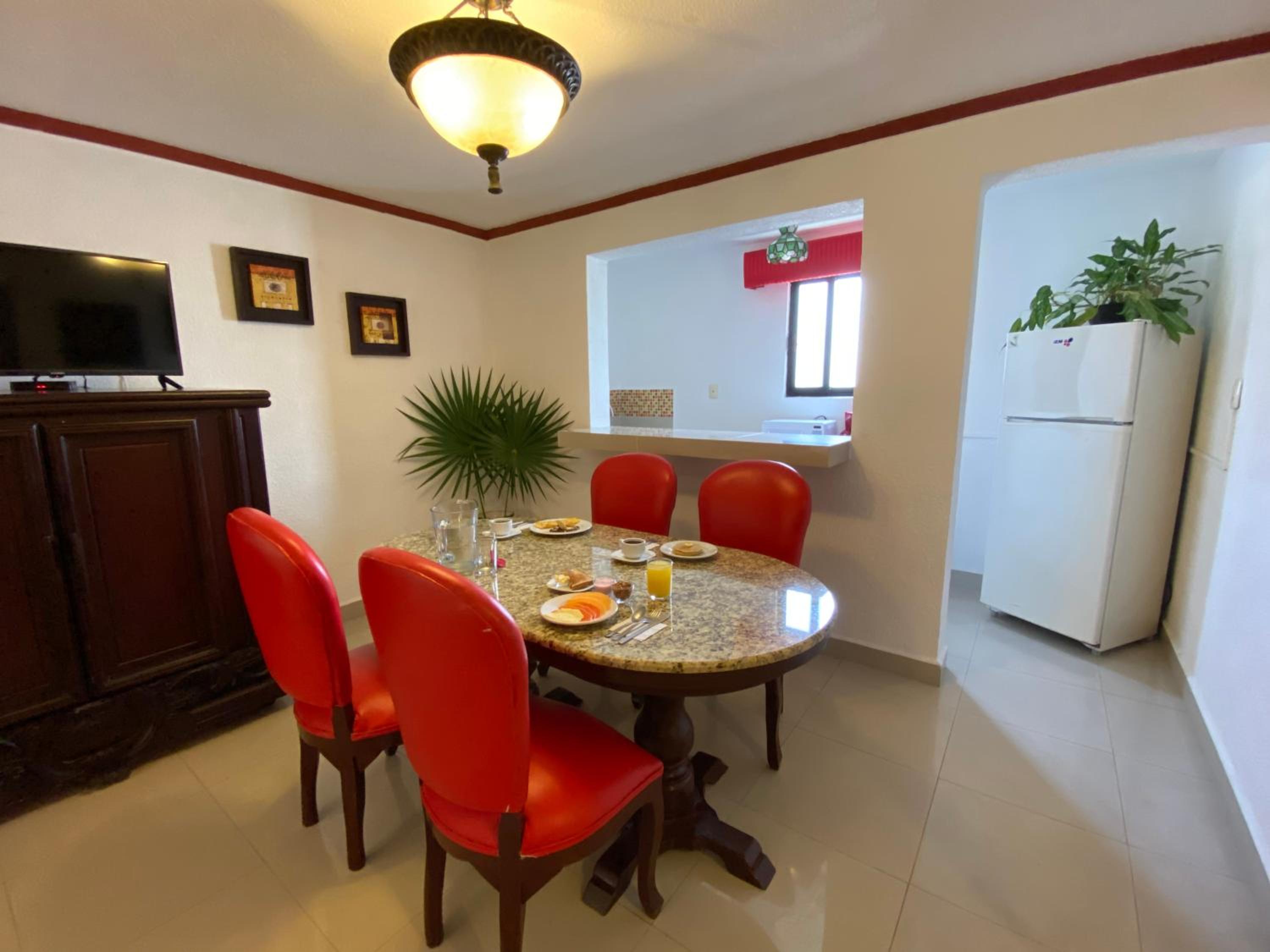 Family Suite - Photo 15