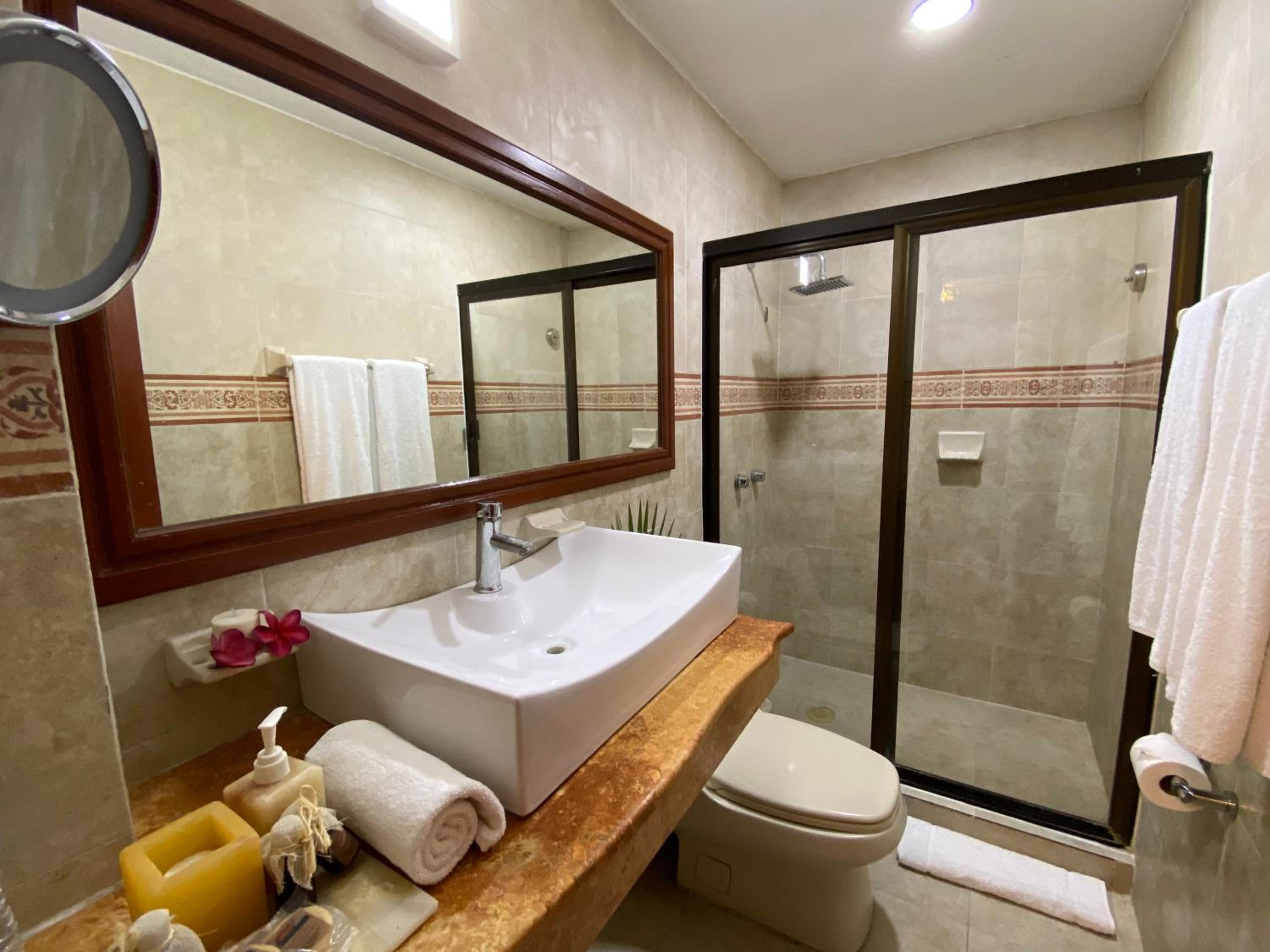 Family Suite - Photo 10