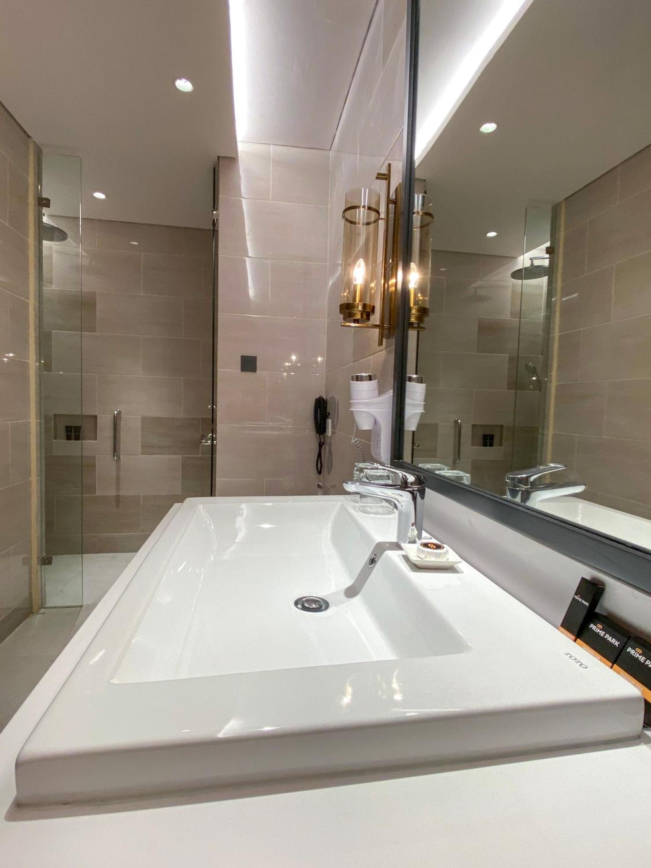 Suite - Photo 7