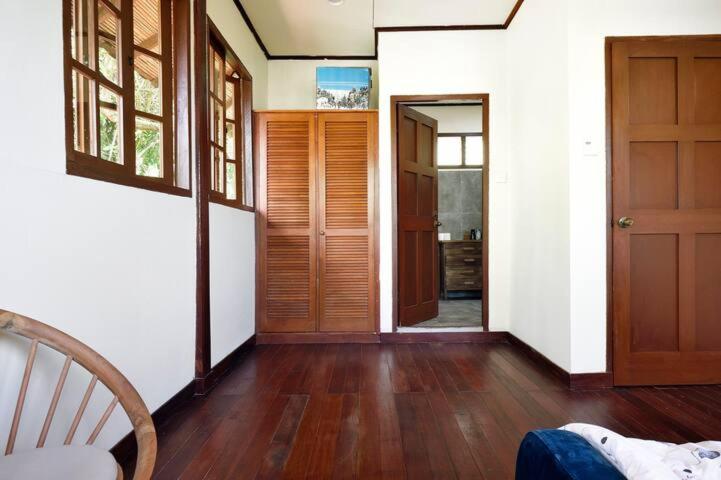 Three-Bedroom Villa - Photo 16