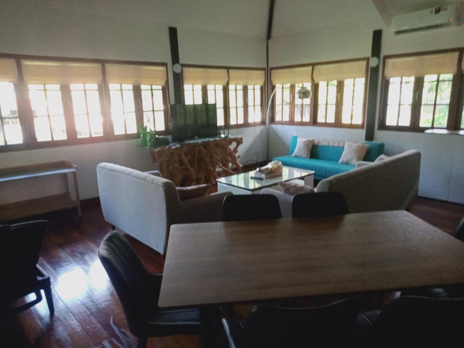 Three-Bedroom Villa - Photo 9