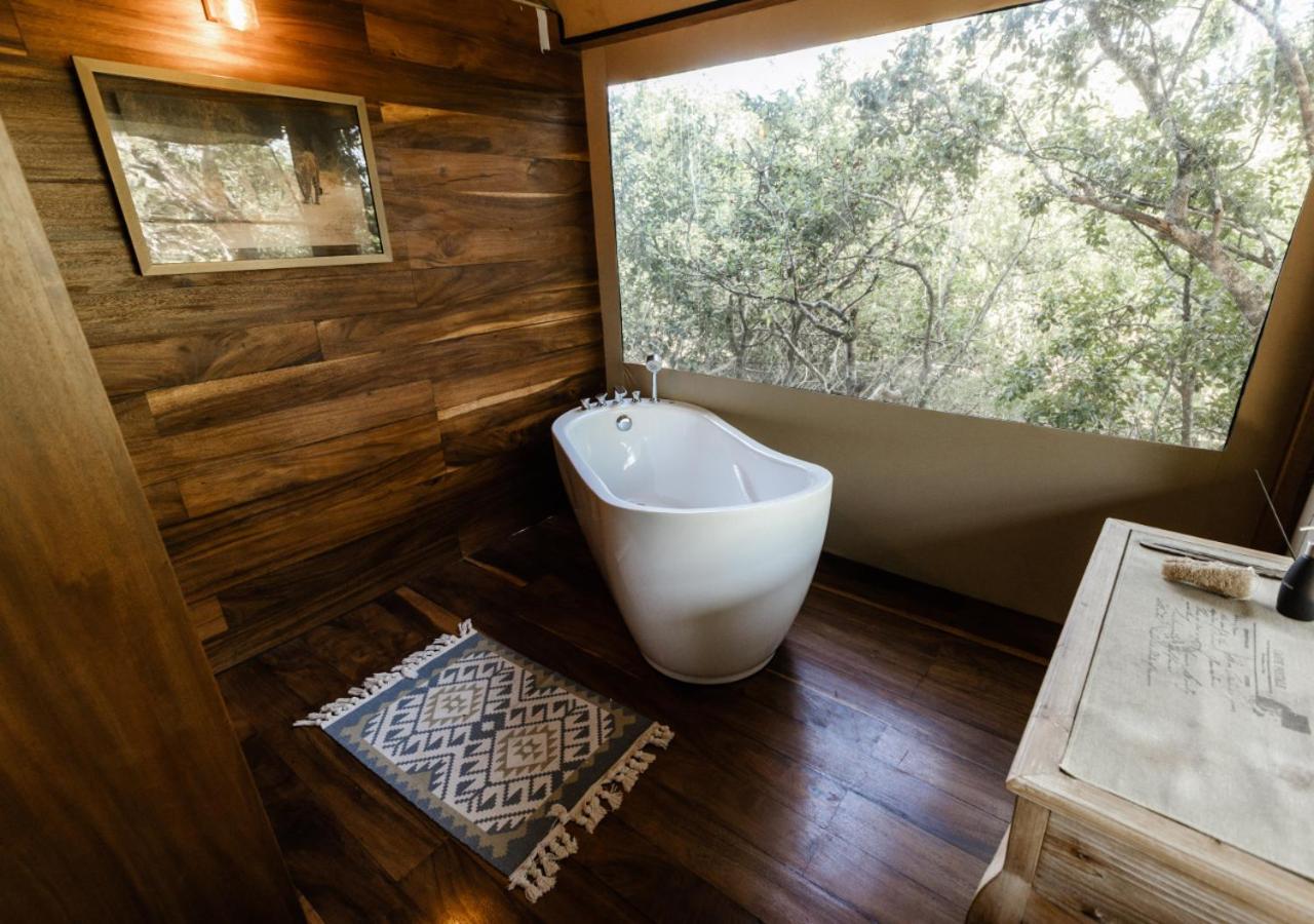 Luxury Eagle Tent with Private Pool (10% off on Wildlife Safaris) - Photo 6