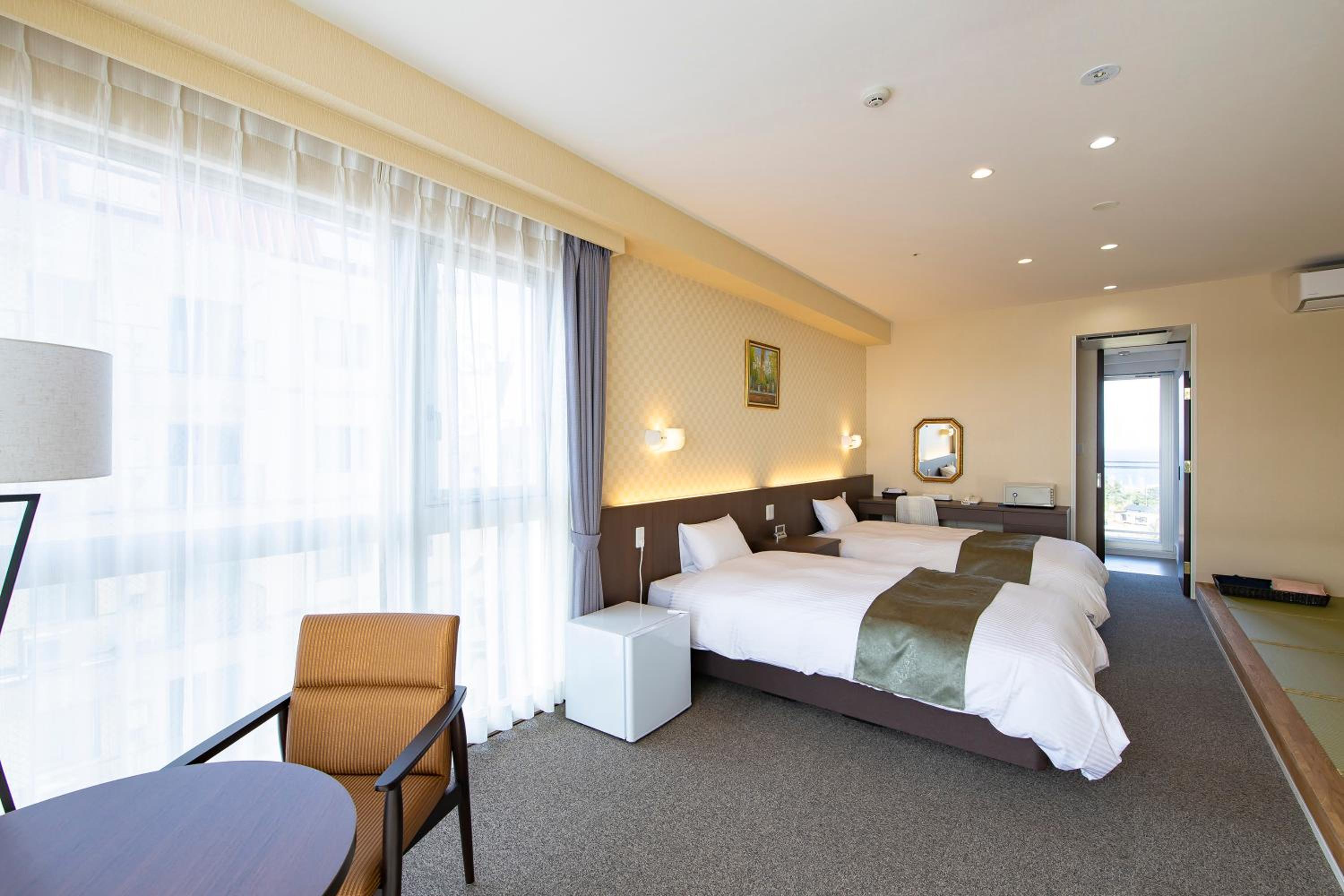 Standard Twin Room with Sea View