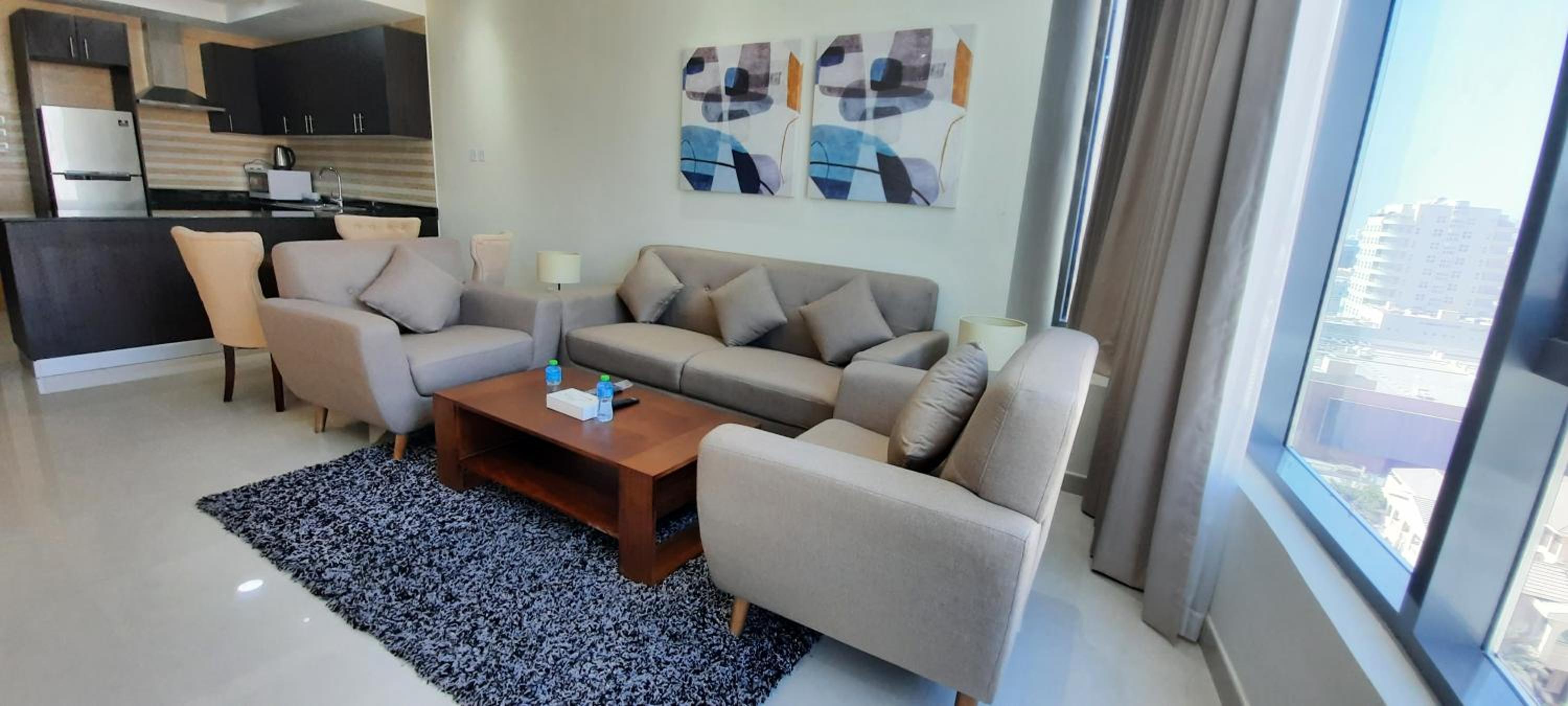 One-Bedroom Apartment
